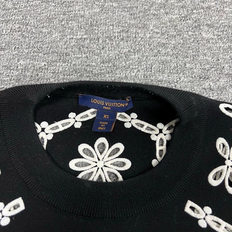 Louis Vuitton Louis Vuitton Floral Print Pullover Sweatshirt-2506 Size XS / US 0-2 / IT 36-38 - 5 Thumbnail
