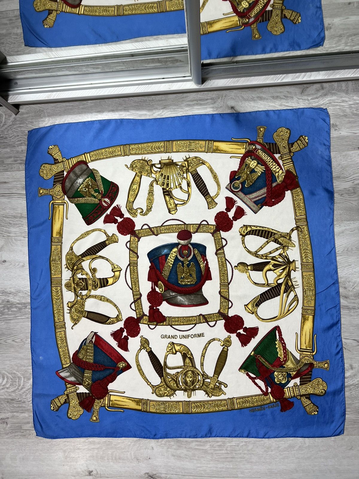Hermes × Vintage Vintage HERMES CARRE 90 GRAND UNIFORME J. Metz Silk Scarf Size ONE SIZE - 2 Thumbnail