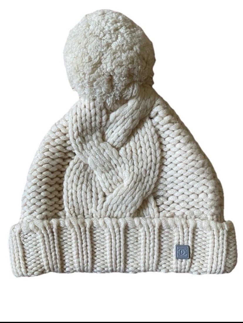 CHANEL SPORT 100% CASHMERE KNIT BEENIE HAT