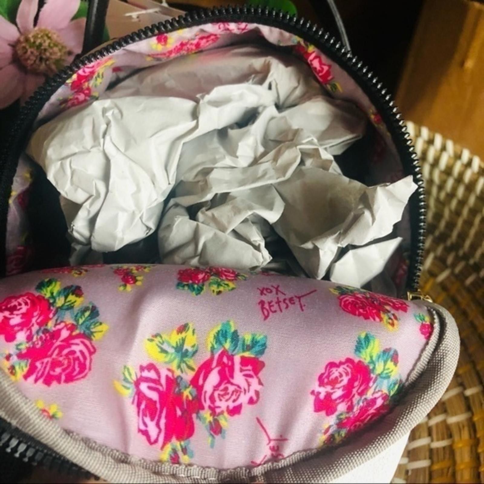 Designer Betsey Johnson Floral Dog Backpack NWT Size ONE SIZE - 5 Thumbnail
