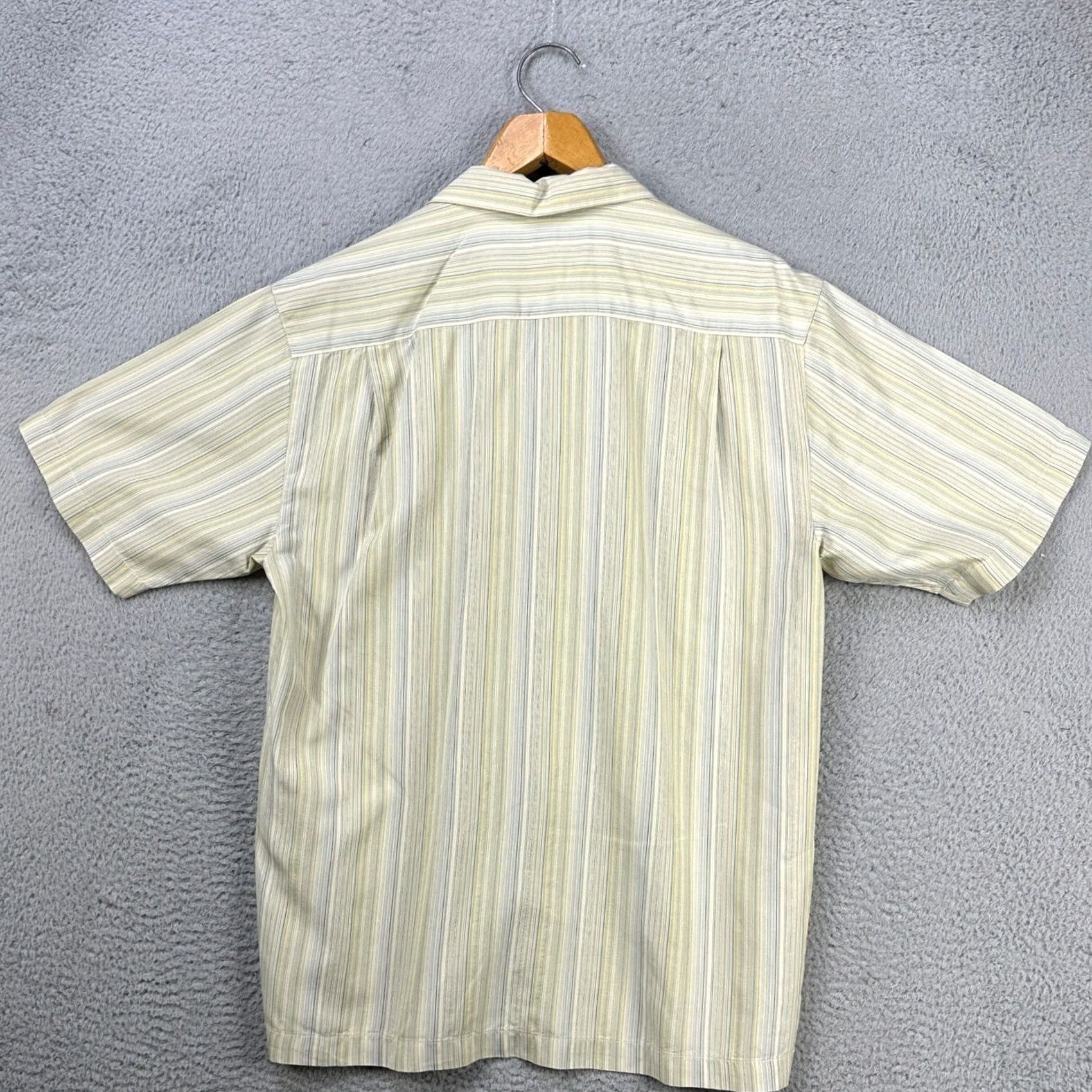 Tommy Bahama Tommy Bahama Silk Shirt Button Up Mens Medium Green Stripes Short Sleeve Casual Size US M / EU 48-50 / 2 - 3 Thumbnail