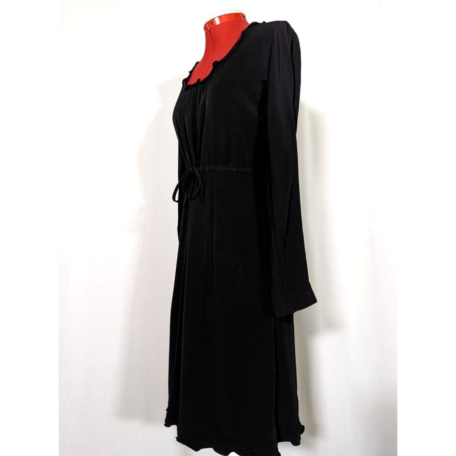 Versace Istante by Gianni Versace Vintage 80s Black Dress Scalloped Neck Size 44 Italy Women Knee Length Vintage 80s} Size M / US 6-8 / IT 42-44 - 2 Thumbnail