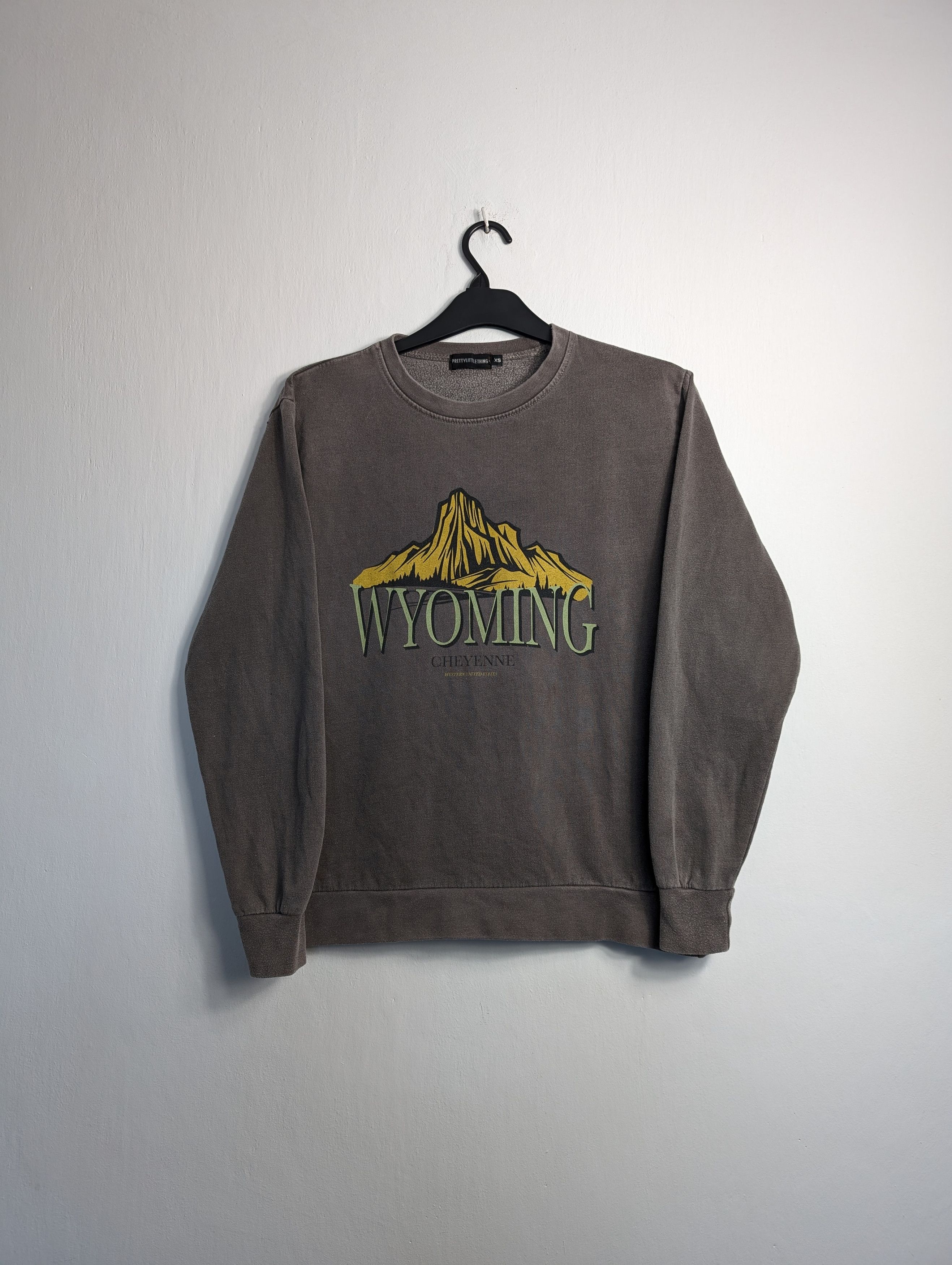 Vintage Vintage Sweatshirt Wyoming Grey Mountains USA Size XS / US 0-2 / IT 36-38 - 1 Thumbnail