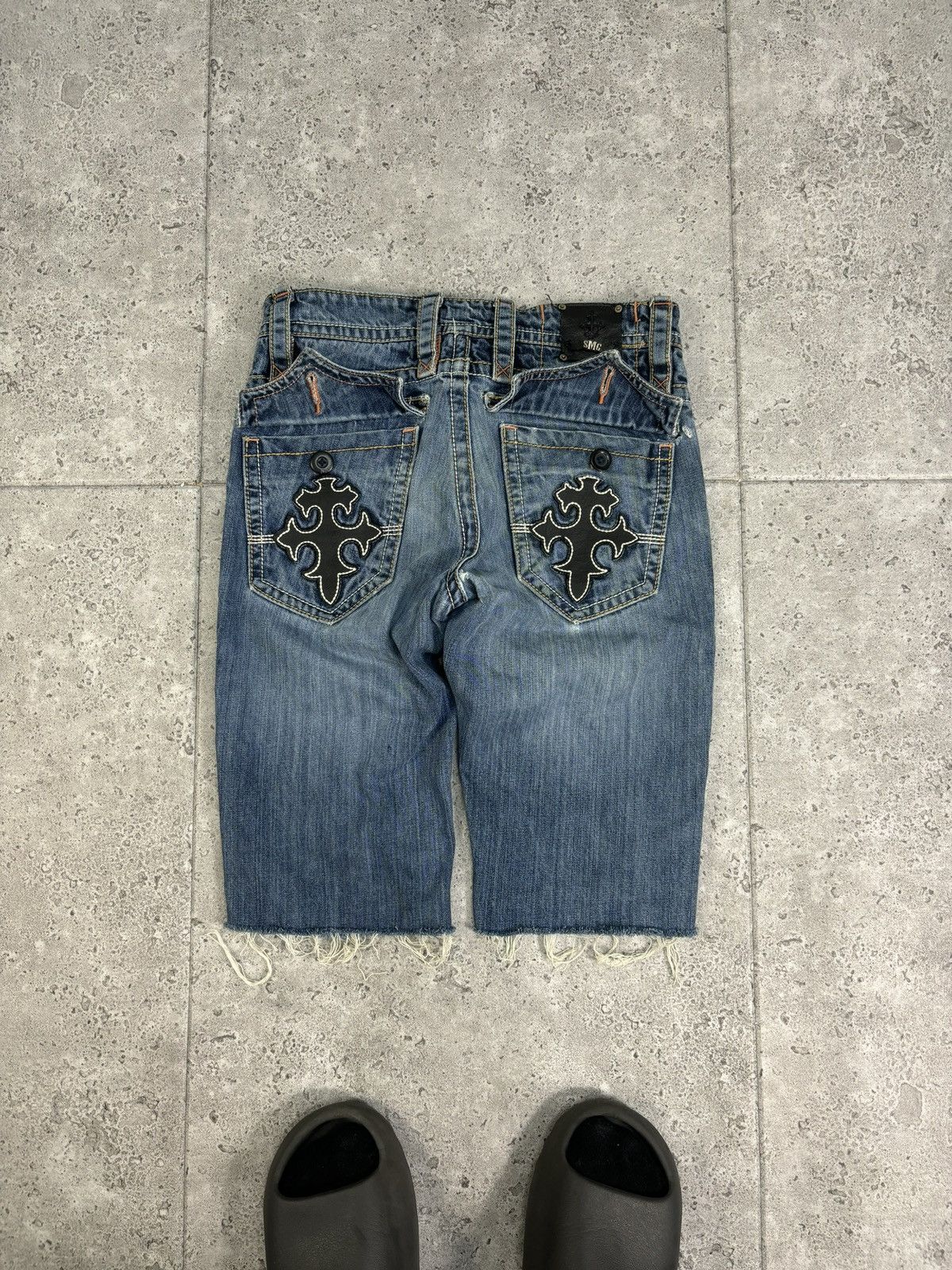 Affliction × Japanese Brand × Vintage Y2K Affliction 2000s Denim Shorts Faded Distressed Cross Size US 32 / EU 48 - 2 Thumbnail