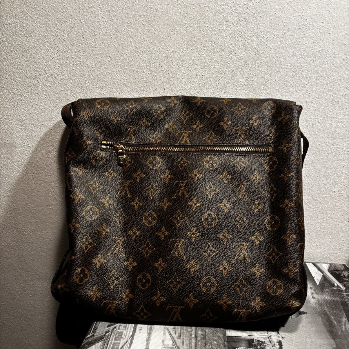 Louis Vuitton Louis Vuitton Messenger Shoulder Bag Size ONE SIZE - 2 Thumbnail