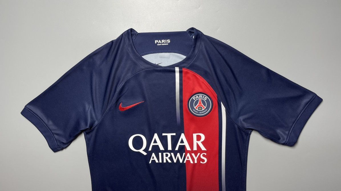 Vintage PSG NIKE 2023/2024 FOOTBALL SOCCER HOME JERSEY #10 DEMBELE Size US S / EU 44-46 / 1 - 3 Thumbnail