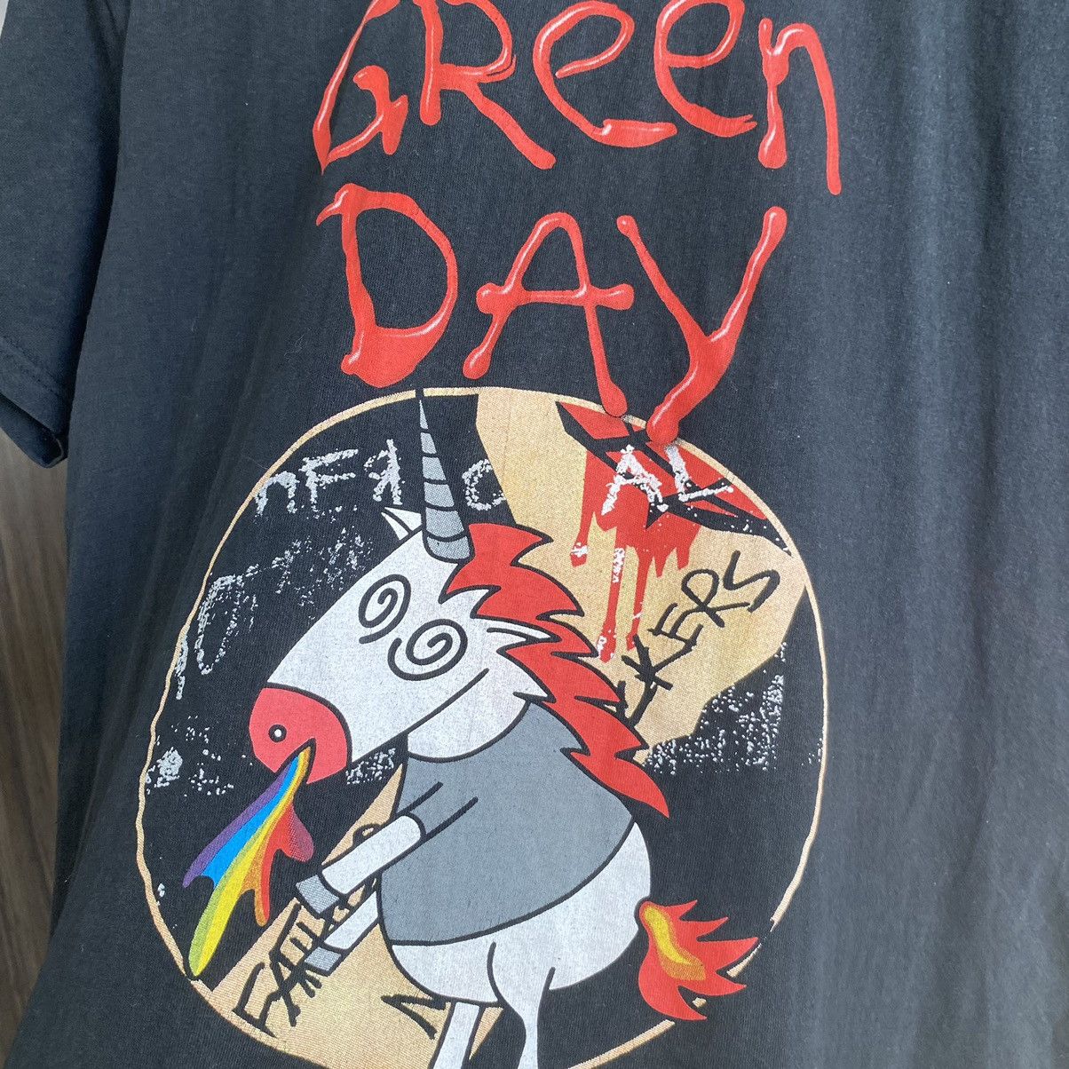 Band Tees Thrashed Faded Green Day Promo Boot ERD GRUNGE TSHIRT Size US M / EU 48-50 / 2 - 4 Thumbnail