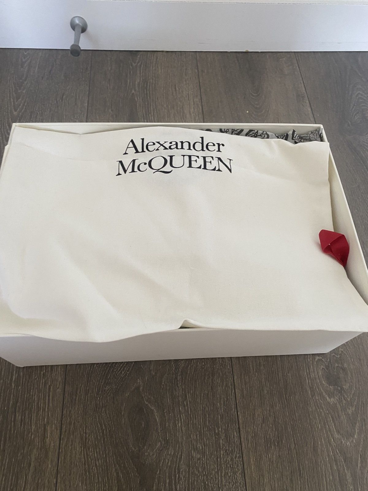 Alexander McQueen Alexander McQueen Crystal Embellishment sneakers Size US 8 / EU 41 - 7 Thumbnail