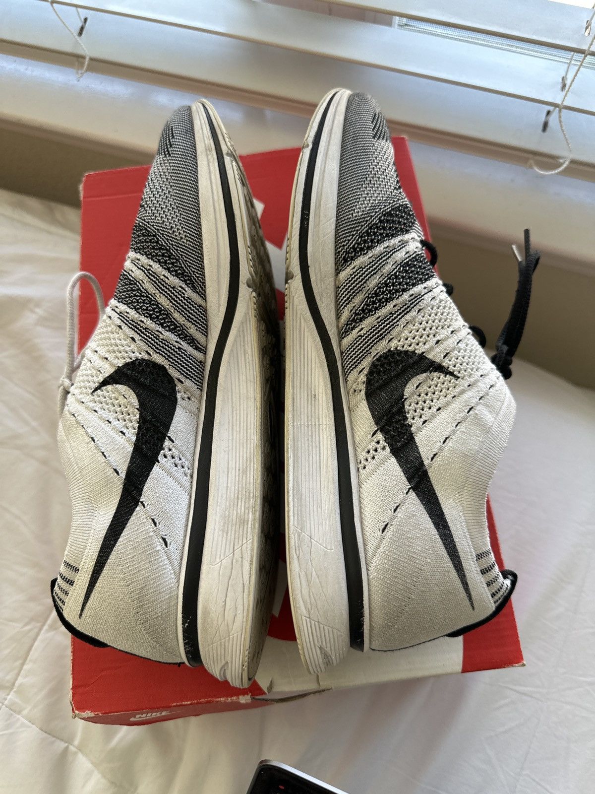 Nike 2017 Nike Flyknit Trainer Size US 10.5 / EU 43-44 - 6 Thumbnail