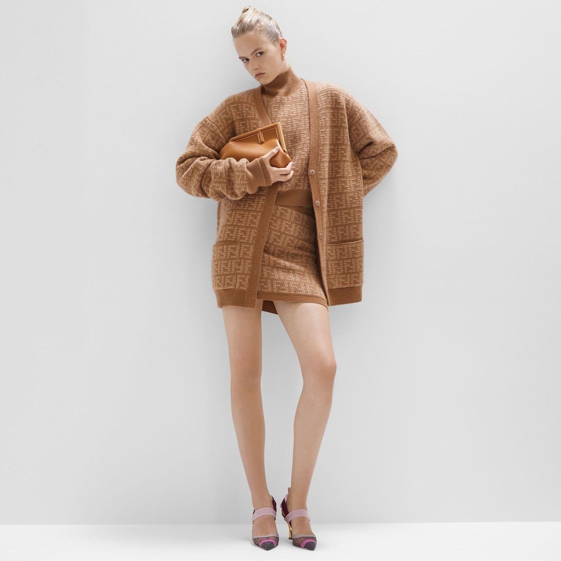 Fendi o1w1db10425 Pullover Sweater in Camel Size L / US 10 / IT 46 - 3 Thumbnail