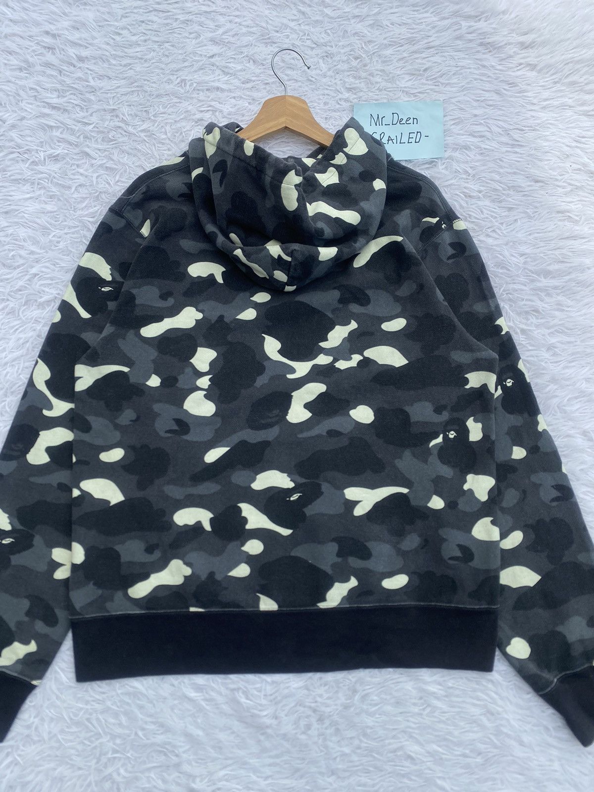 Bape Rare BAPE City Camo Glow In Dark Pullover Hoodie/Sweater Size US L / EU 52-54 / 3 - 22 Thumbnail