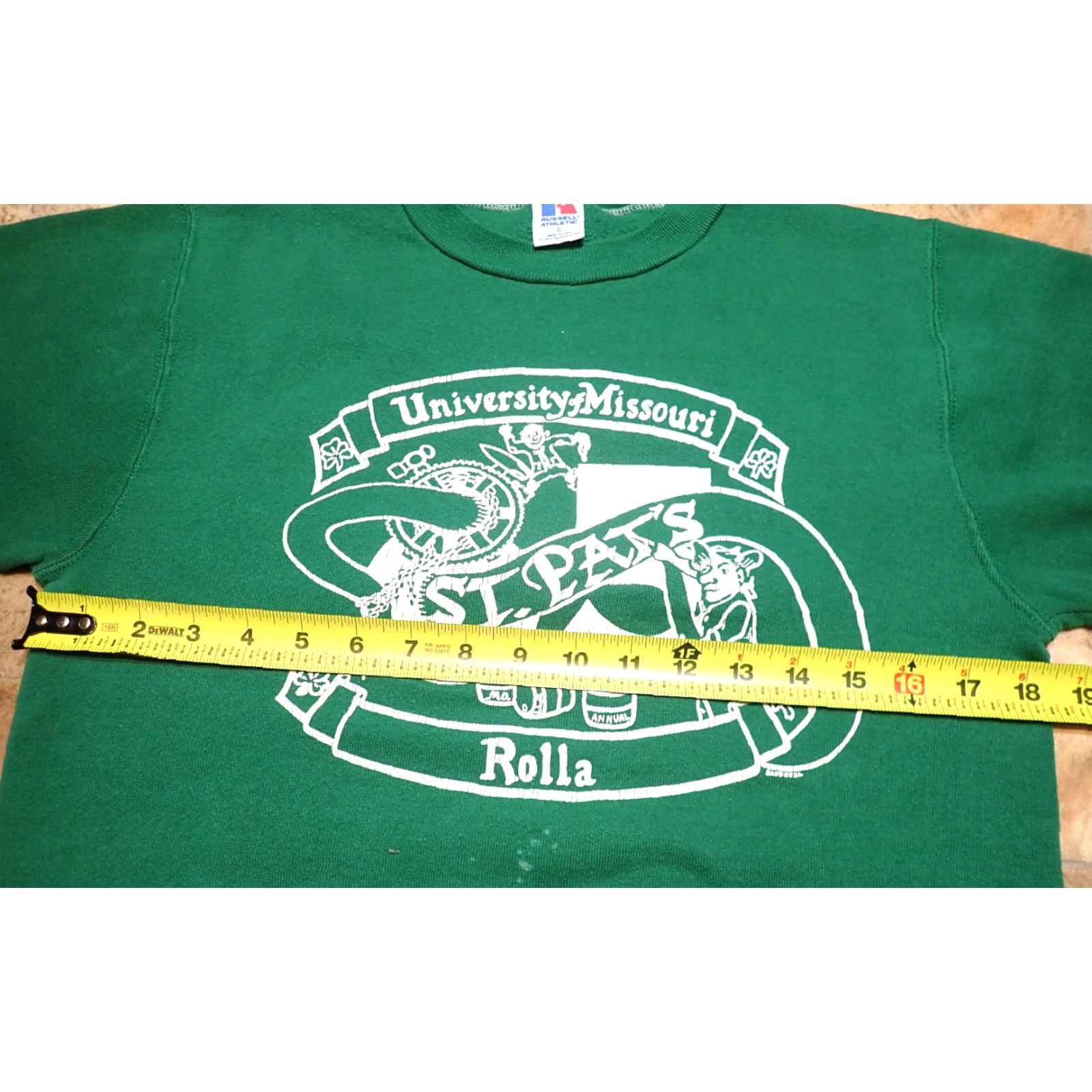 Russell Athletic VINTAGE Russell Athletic PI KAPPA Alpha University of Missouri Sweatshirt Green S Men 3/4 Sleeve Crew Neck Pullover 60s 70s 80s 90s Size US S / EU 44-46 / 1 - 7 Thumbnail