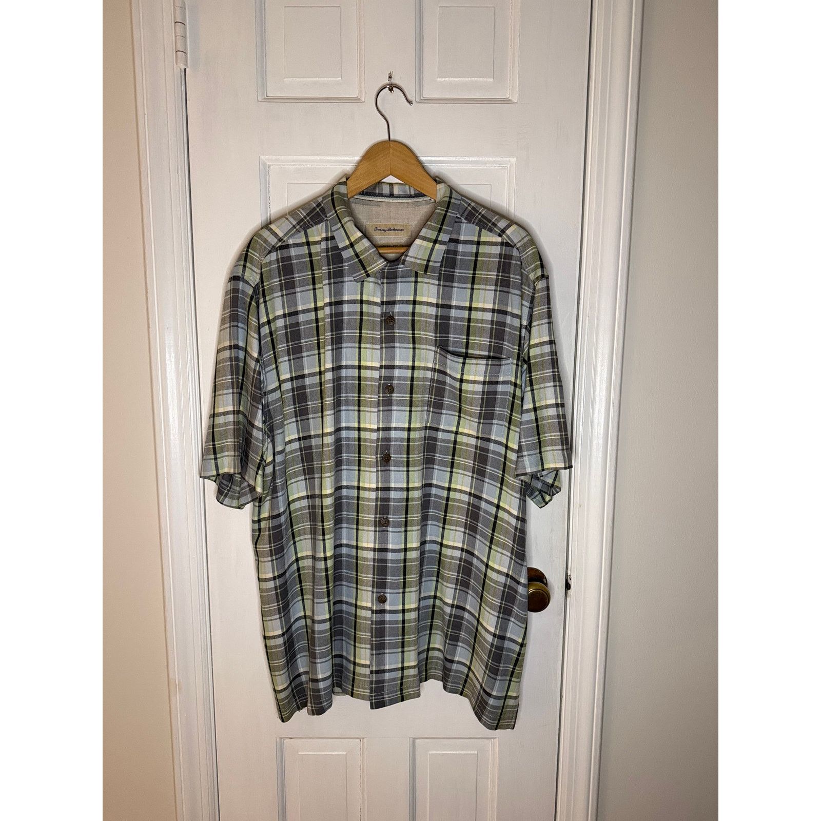 Tommy Bahama Tommy Bahama Silk Short Sleeve Button Down Plaid - X-large Size US XL / EU 56 / 4 - 1 Thumbnail