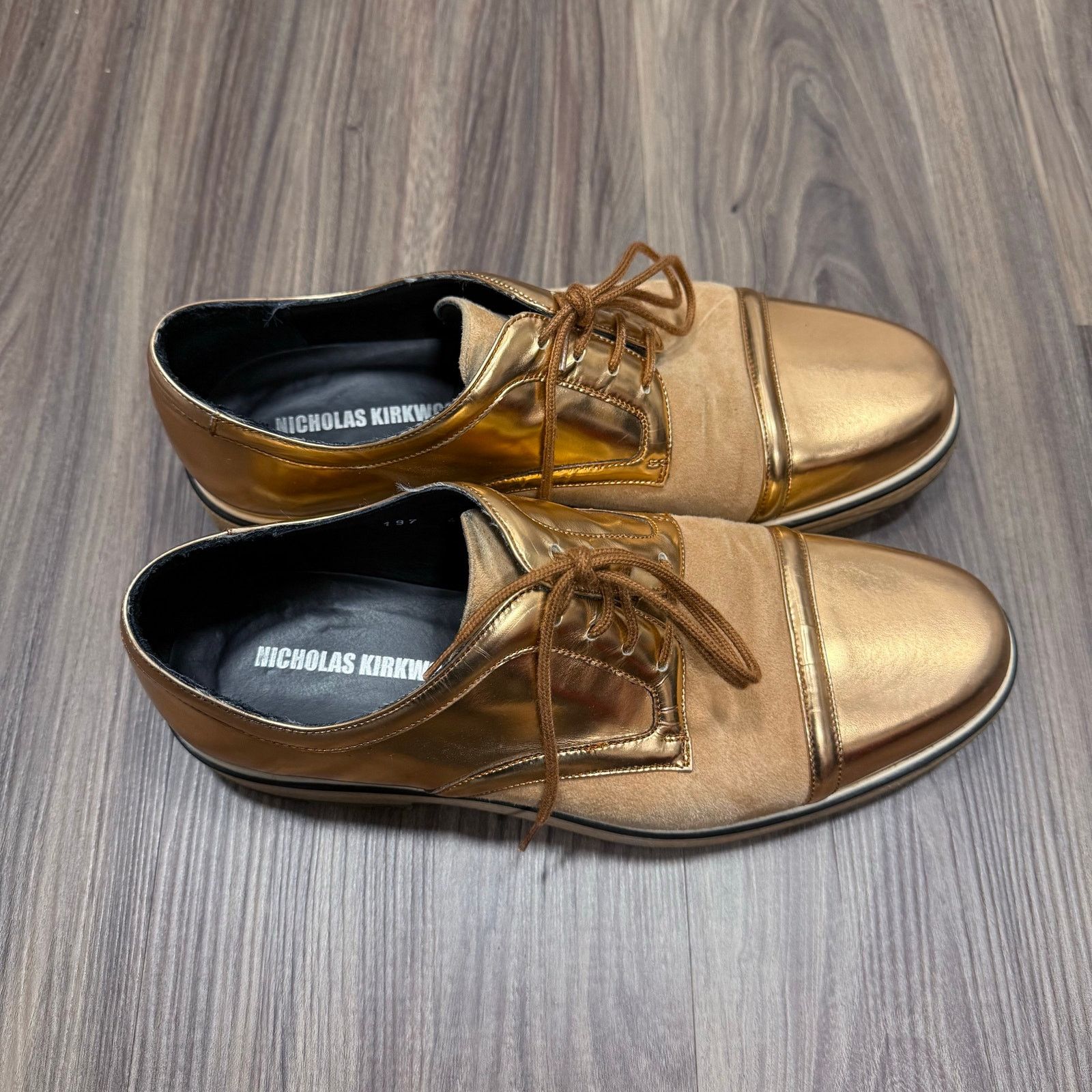 Nicholas Kirkwood Fabulous Nicholas Kirkwood Gold Suede Luxury Sneaker 41 Size US 8 / EU 41 - 4 Thumbnail