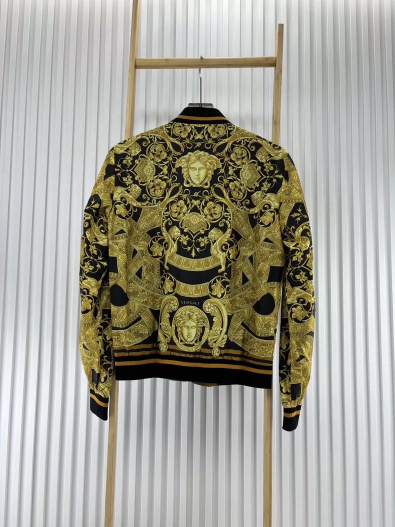 Versace Versace Black and gold Medusa jacket Size US XS / EU 42 / 0 - 2 Thumbnail