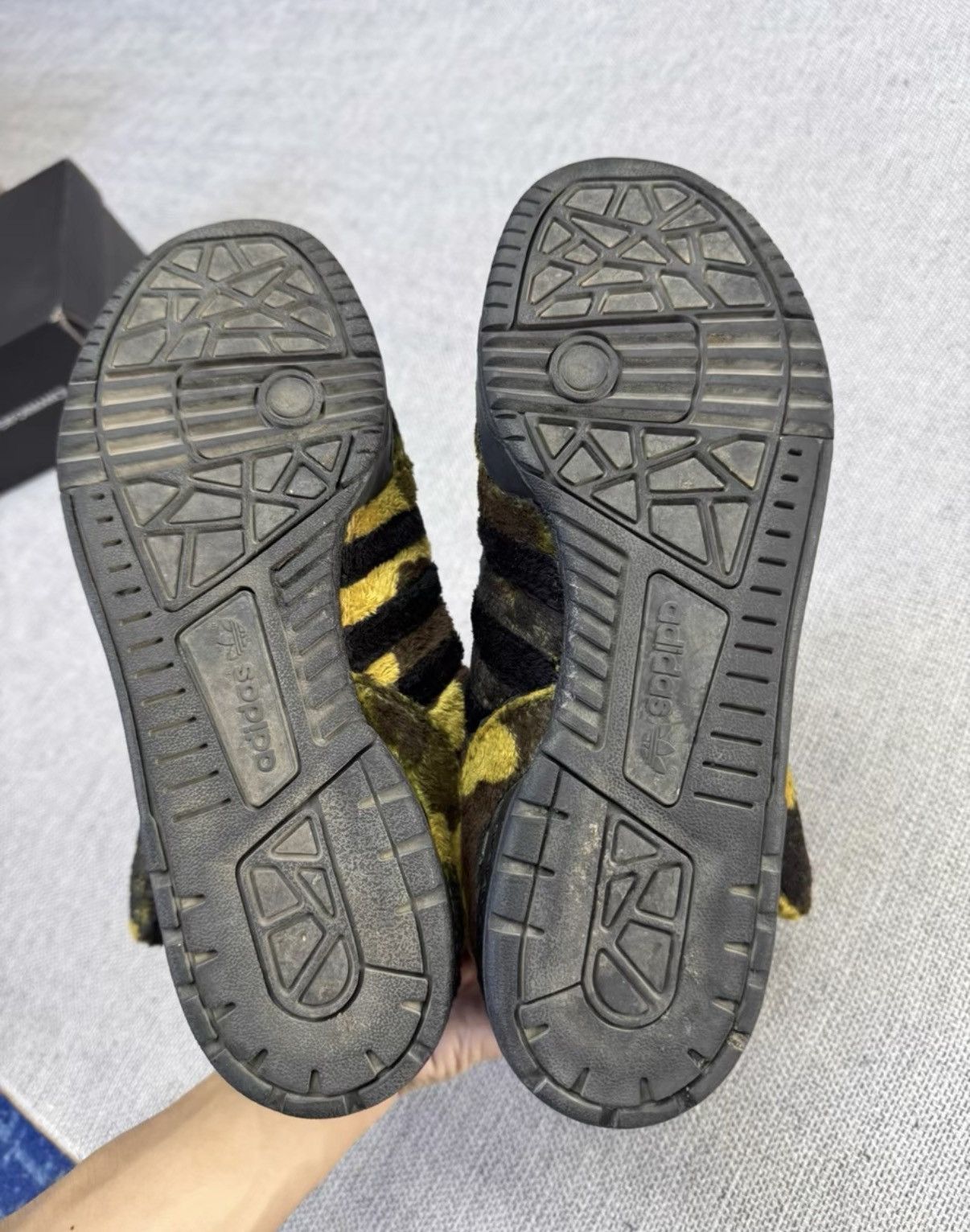 Adidas Adidas Jeremy Scott Wings Bear camouflage bear design K37 Size US 9.5 / EU 42-43 - 8 Thumbnail