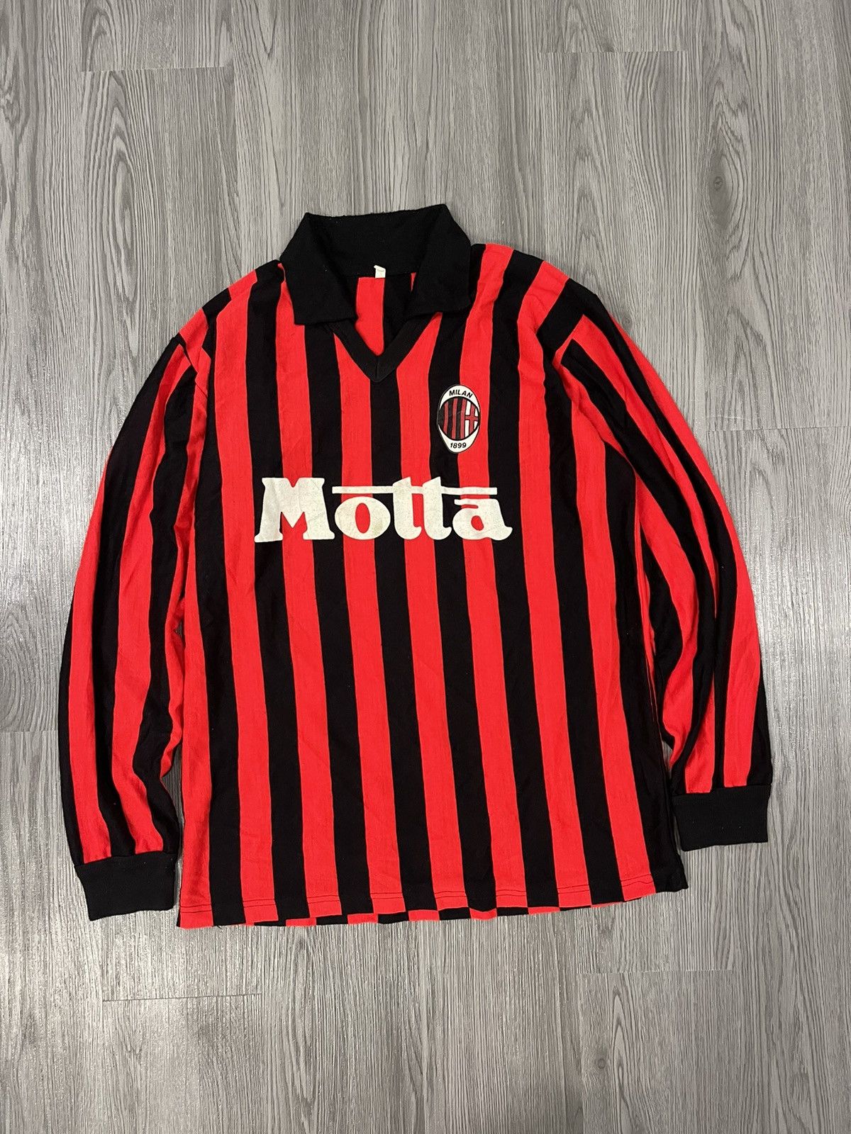 Vintage Vintage AC Milan 100%Acrylic Long Sleeve Supporter Jersey Size US M / EU 48-50 / 2 - 1 Thumbnail