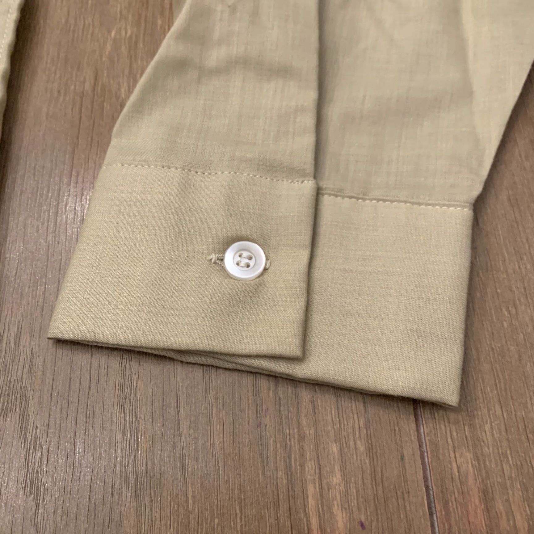 Vintage VINTAGE Belvedere Button-Up Shirt Women L Tan 16-16 1/2 Size L / US 10 / IT 46 - 5 Thumbnail