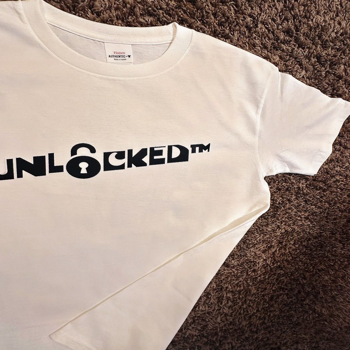 Other "Unlocked" Short Sleeve T-Shirt Size US S / EU 44-46 / 1 - 5 Thumbnail