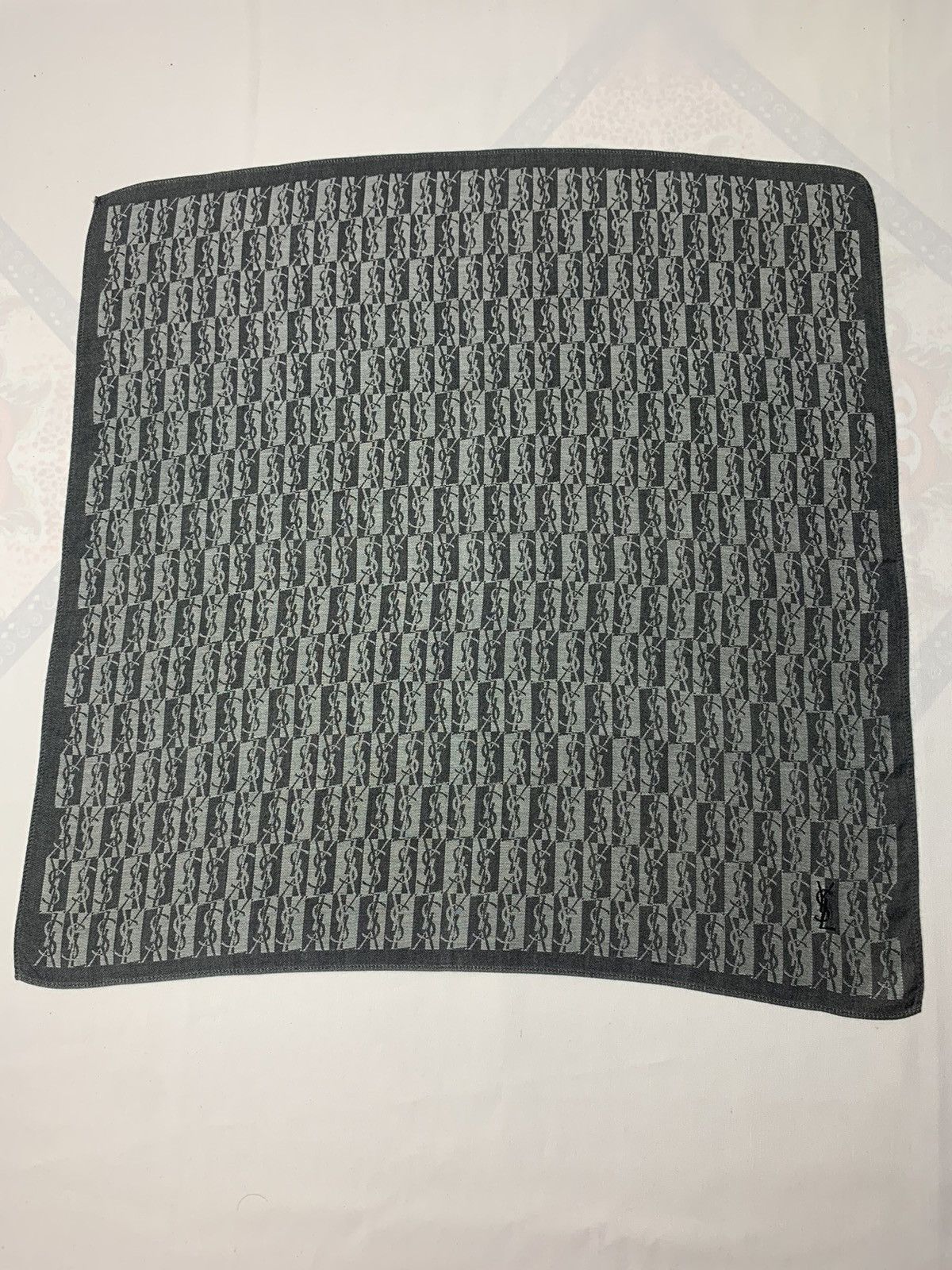 Yves Saint Laurent Yves Saint Laurent Handkerchief / Neckerchief / Bandana Size ONE SIZE - 2 Thumbnail
