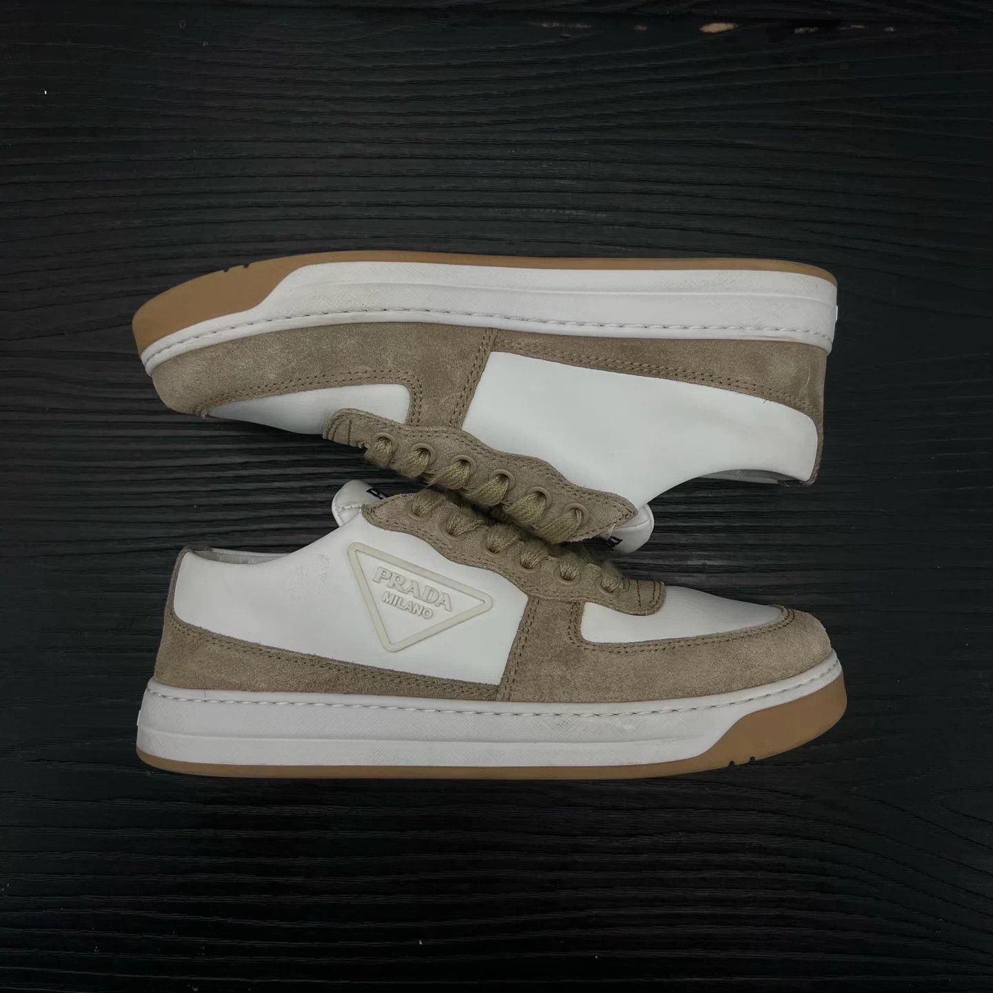 Prada PRADA Triangle Logo white brown sneakers 35 with box Mint Size US 4 / IT 34 - 2 Thumbnail