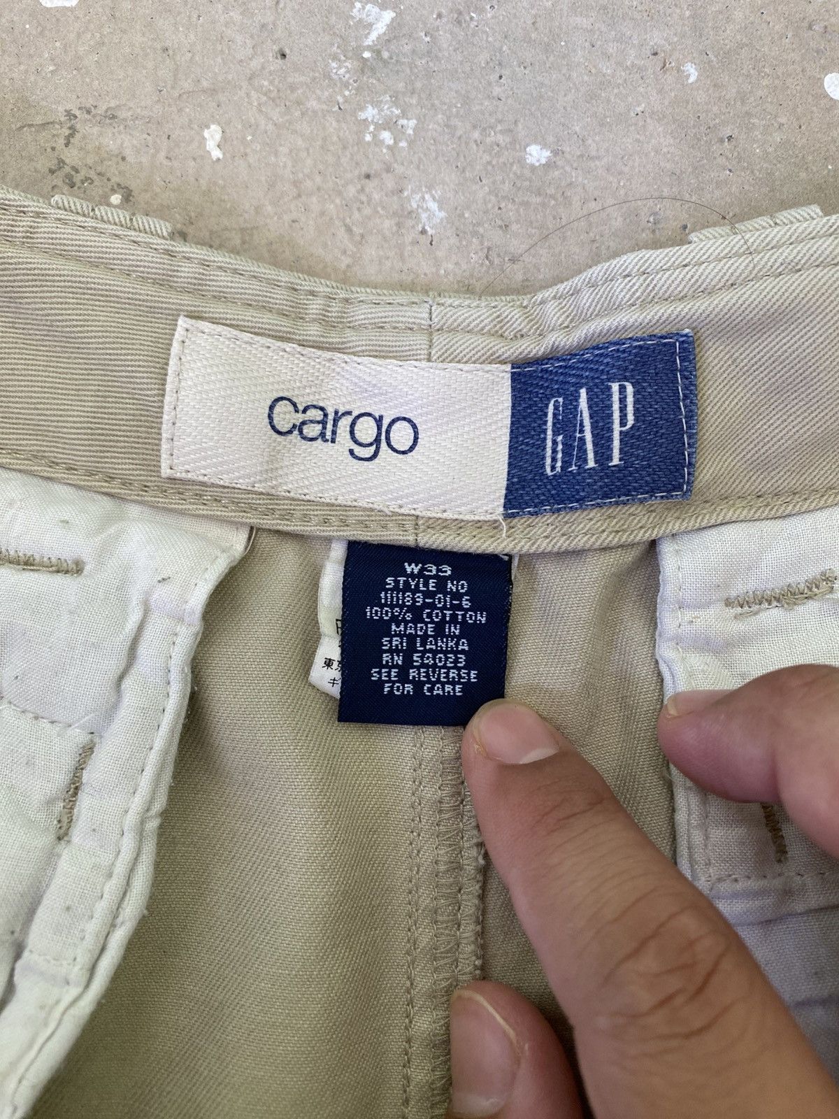 Gap Vintage GAP Cargo Shorts Distressed Beige W33 Size US 33 - 4 Thumbnail