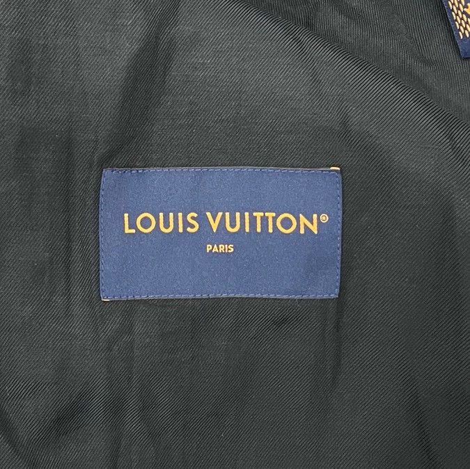 Louis Vuitton Louis Vuitton 25 SS serpentine pearl button blazer jacket Size US S / EU 44-46 / 1 - 6 Thumbnail