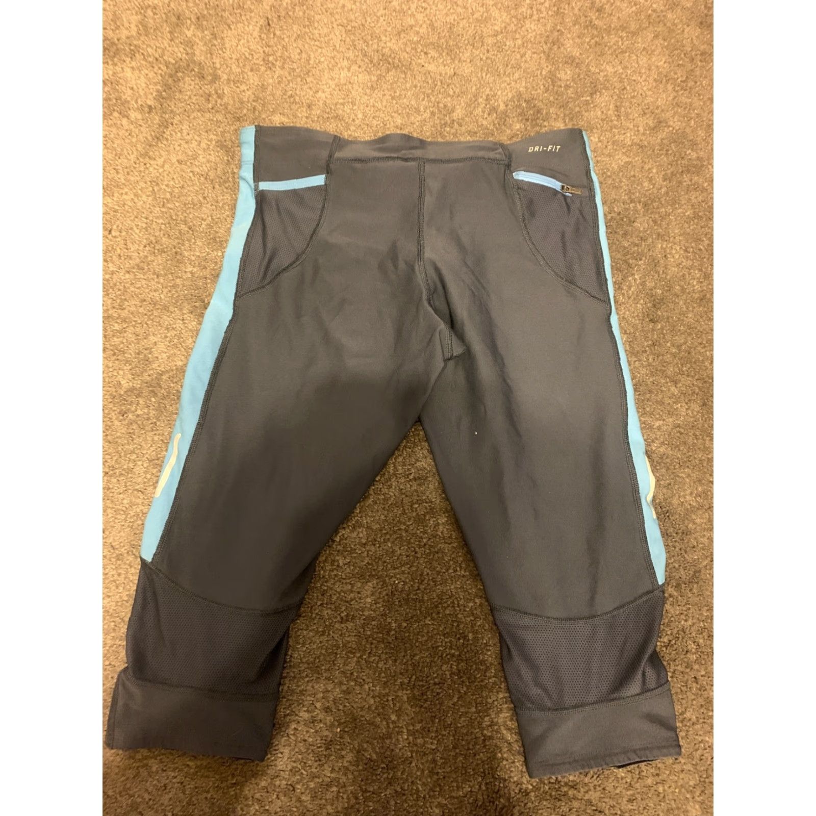 Nike Nike Women’s Dri-Fit Capri Crop Leggings Run Athleisure Black Gray Sz M Regular Adult Women Size 32" / US 10 / IT 46 - 5 Thumbnail