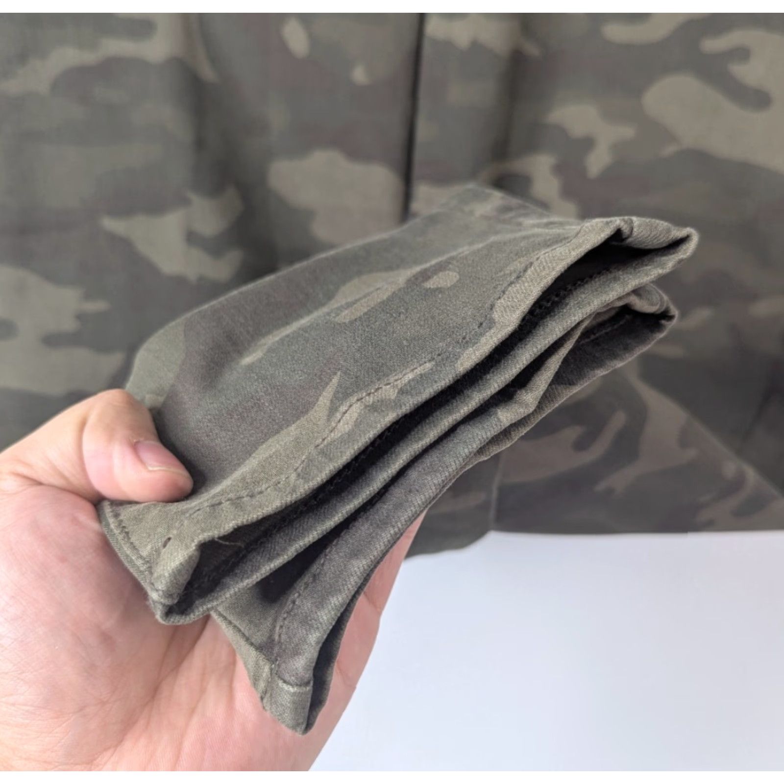 American Eagle Outfitters American Eagle Outfitters Jeans Camo Plus Size 24 Jegging High Rise Stretch 5-Pocket Denim Women’s Pants Size 42" / US 20 - 2 Thumbnail