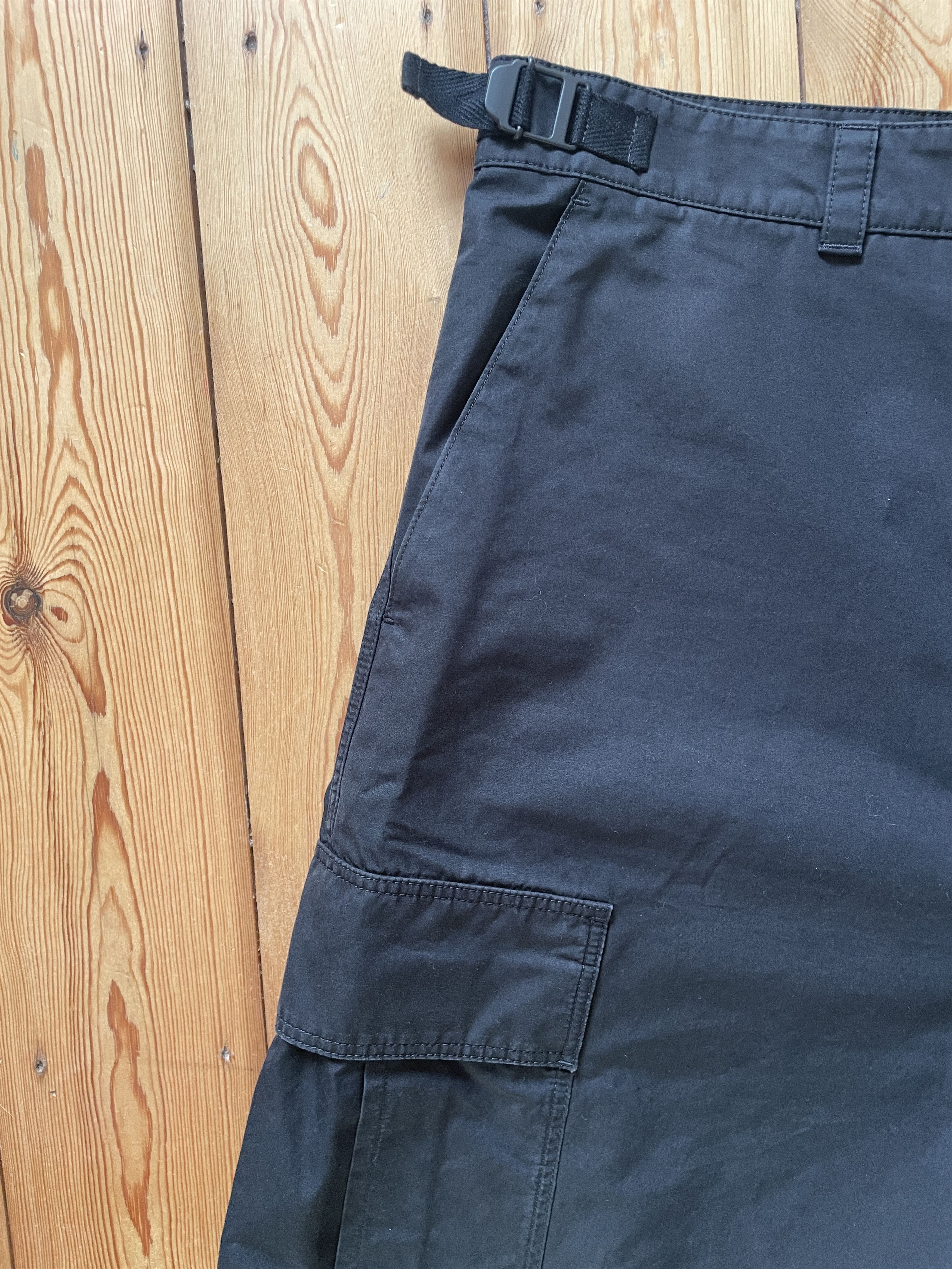 Balenciaga Balenciaga - Baggy Cotton Poplin Cargo Shorts Size US 34 / EU 50 - 3 Thumbnail