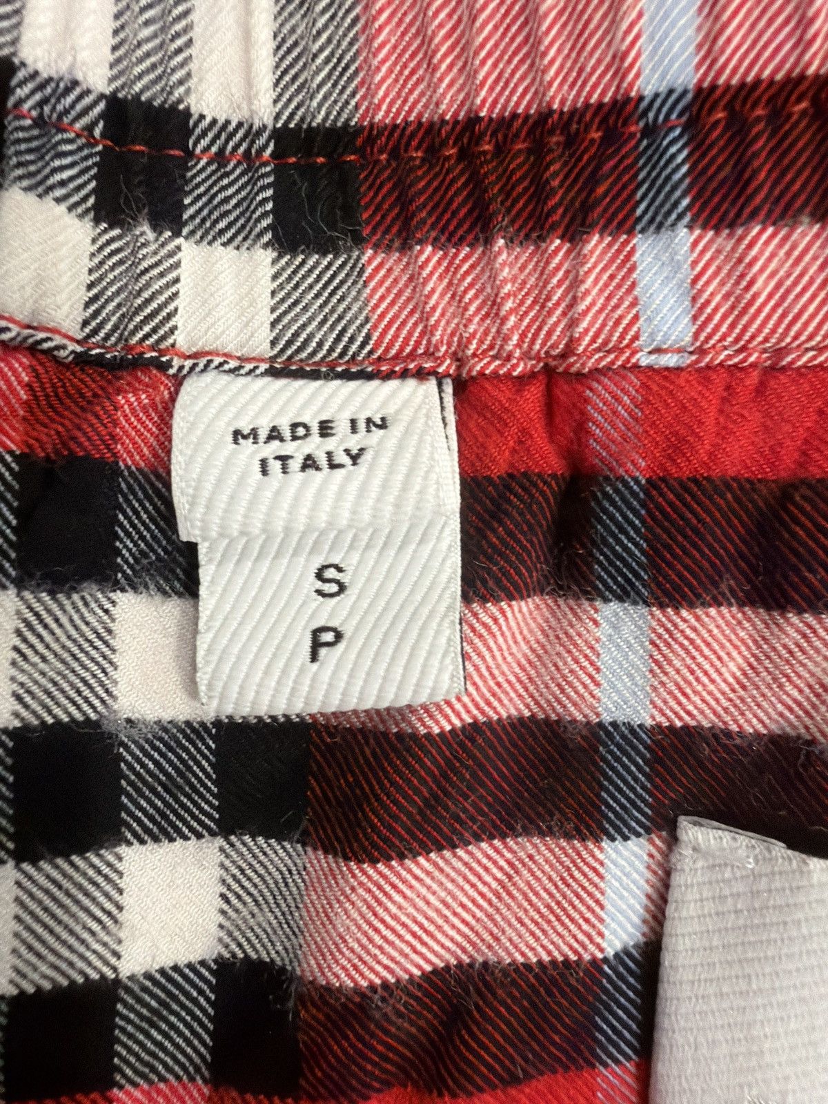 Burberry Burberry Red Shorts – Size S – Excellent Condition Size US 32 / EU 48 - 4 Thumbnail