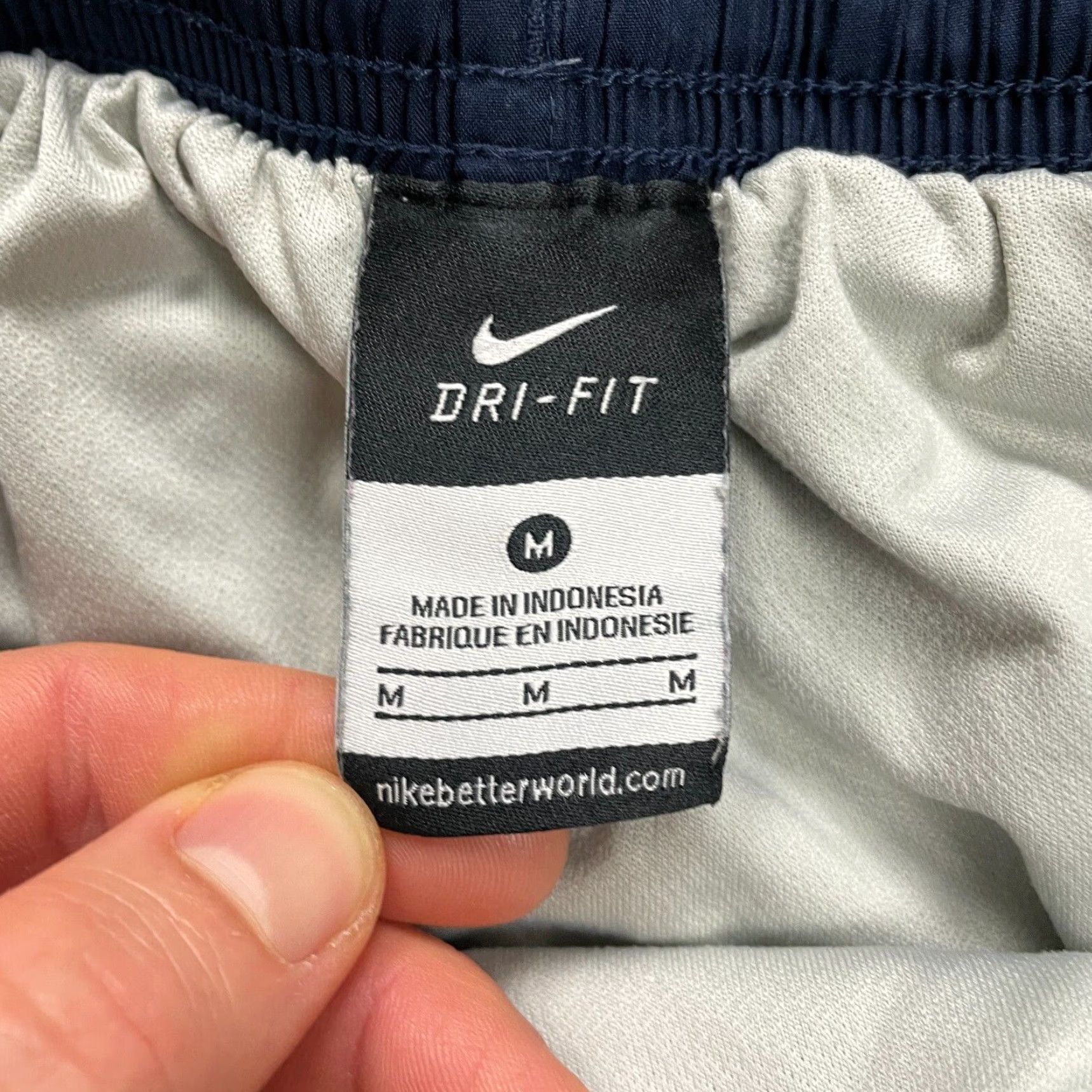 Nike Nike Dri Fit Active Shorts Womens Medium Blue Elastic Waist Pockets 26x3 Size 32" / US 10 / IT 46 - 7 Thumbnail