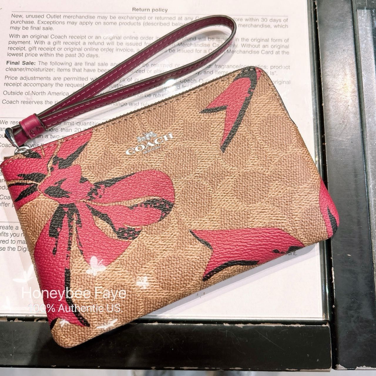 Coach Corner Zip Wristlet In Signature Canvas With Bow Print CZ440 Size ONE SIZE - 1 Thumbnail