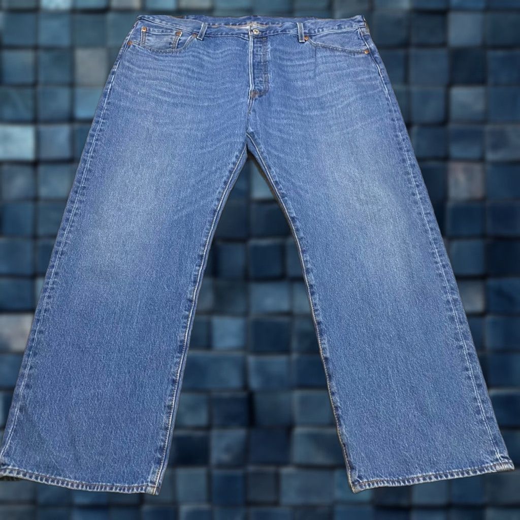 Levi's Levis 501 Jeans Mens 42x30 Blue Denim Straight Button Fly Classic Medium Wash Size US 40 / EU 56 - 1 Thumbnail