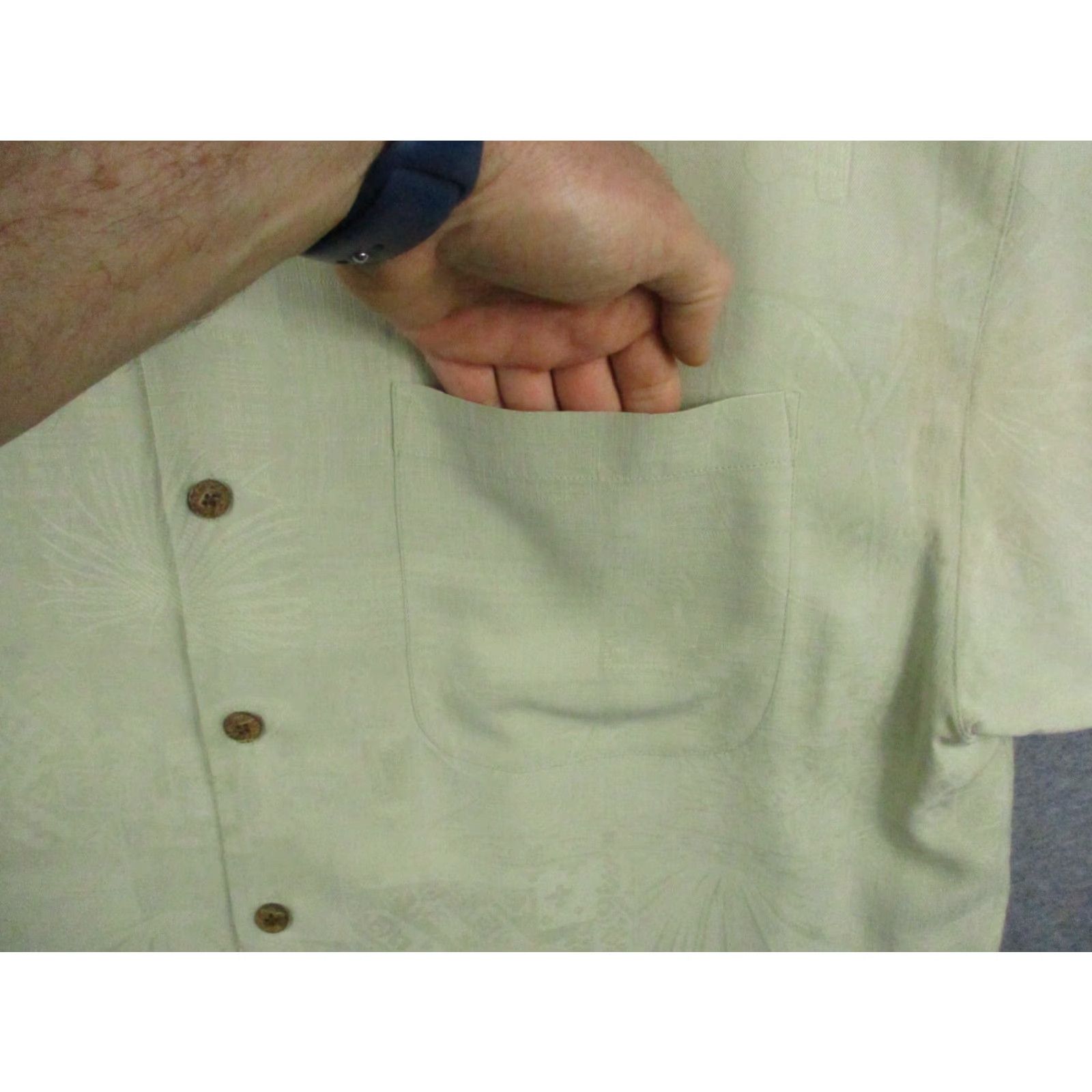 Tommy Bahama Tommy Bahama Shirt XL 100% Silk Palm Drink Cocktail Pattern Light Olive Green Floral Button-Up Short Sleeve Mens Shirt Size US XL / EU 56 / 4 - 2 Thumbnail