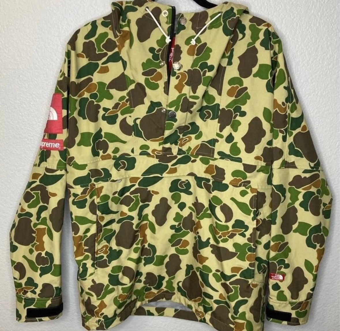 Supreme × The North Face Supreme x The North Face Duck Camo Expedition Pullover sz M Size US M / EU 48-50 / 2 - 2 Thumbnail