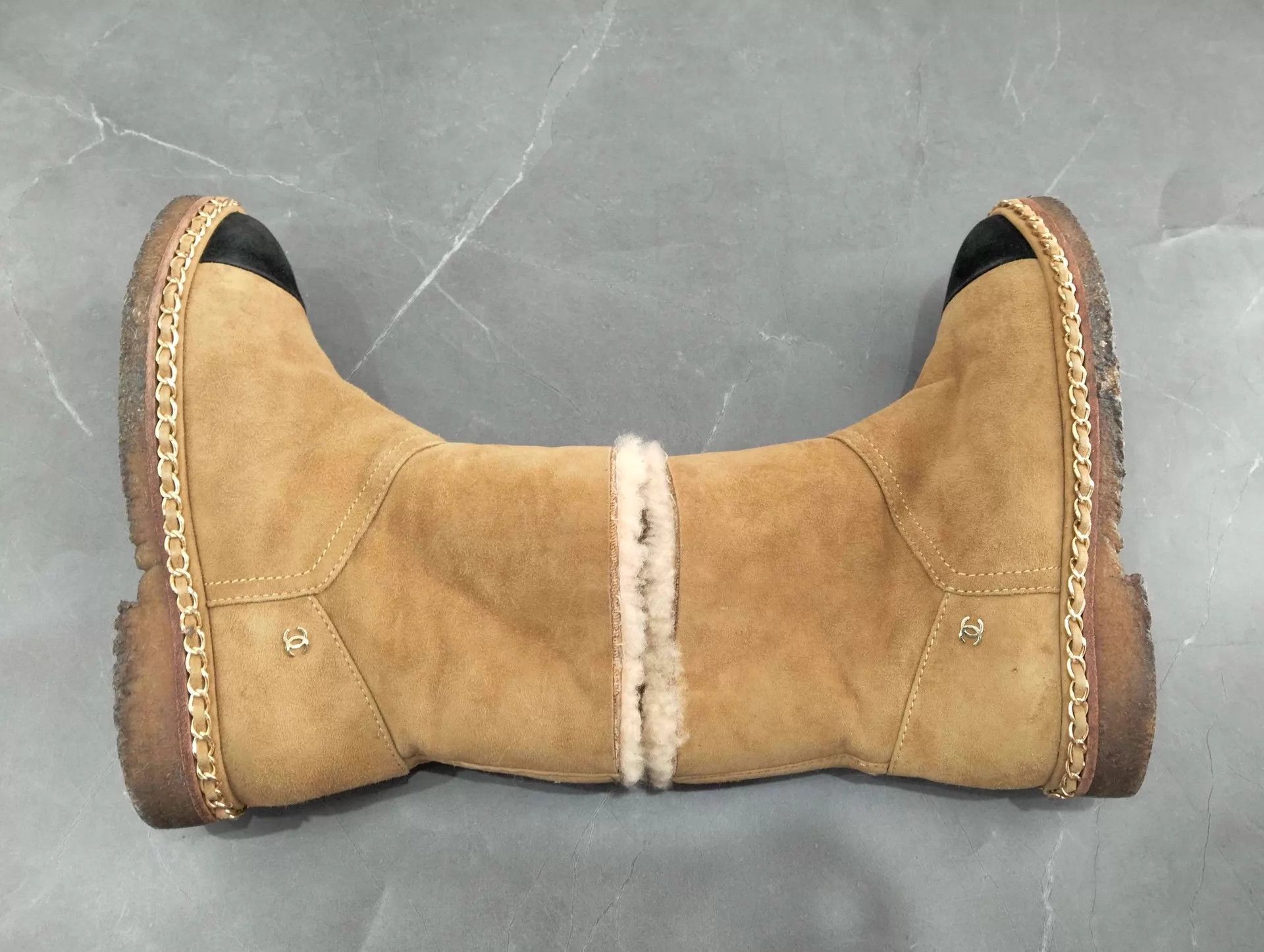 Chanel Chanel camel suede snow boots women's 37 Size US 6 / IT 36 - 3 Thumbnail