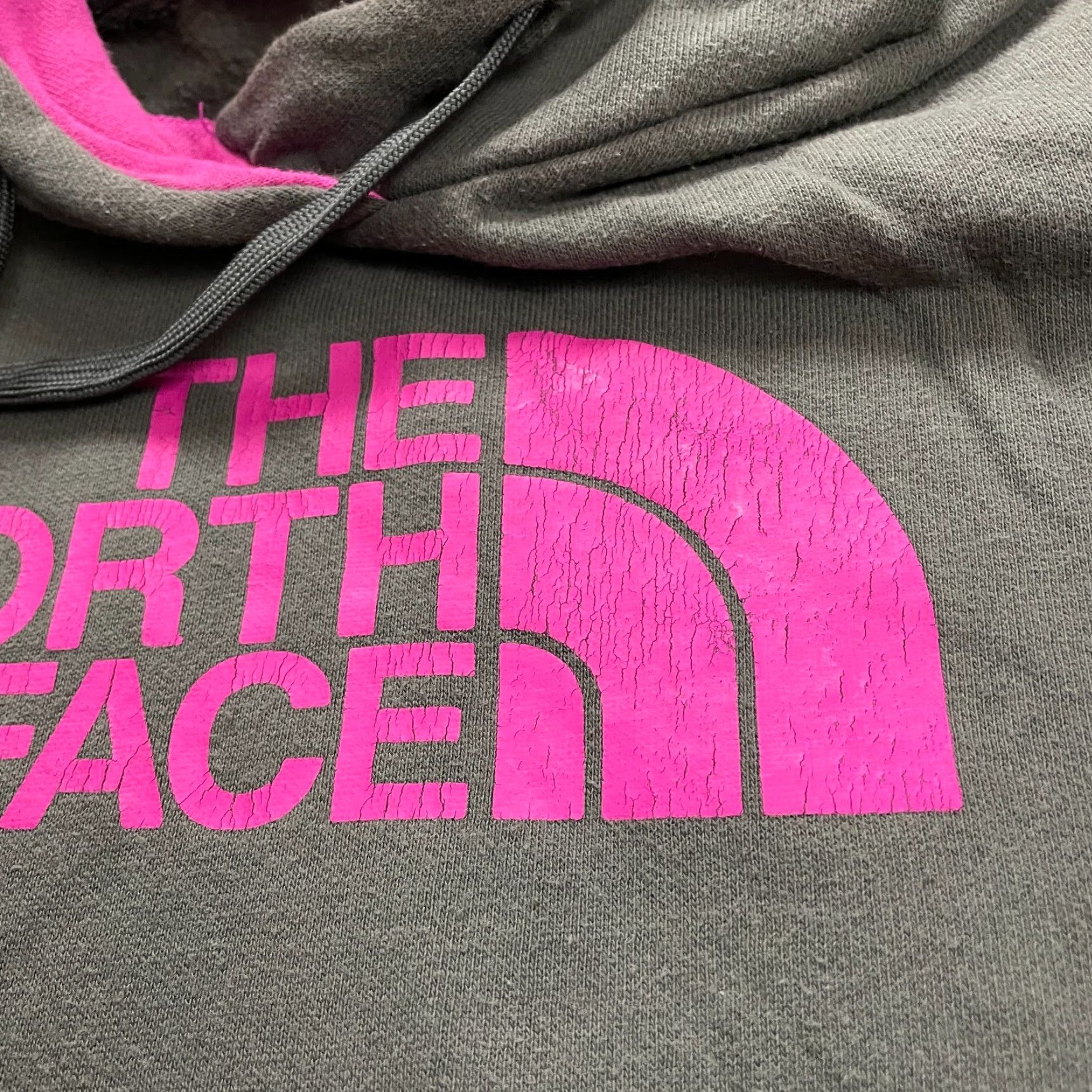 The North Face The North Face Hoodie Sweatshirt Womens S Gray Pink Graphic Fleece Pullover Size S / US 4 / IT 40 - 5 Thumbnail