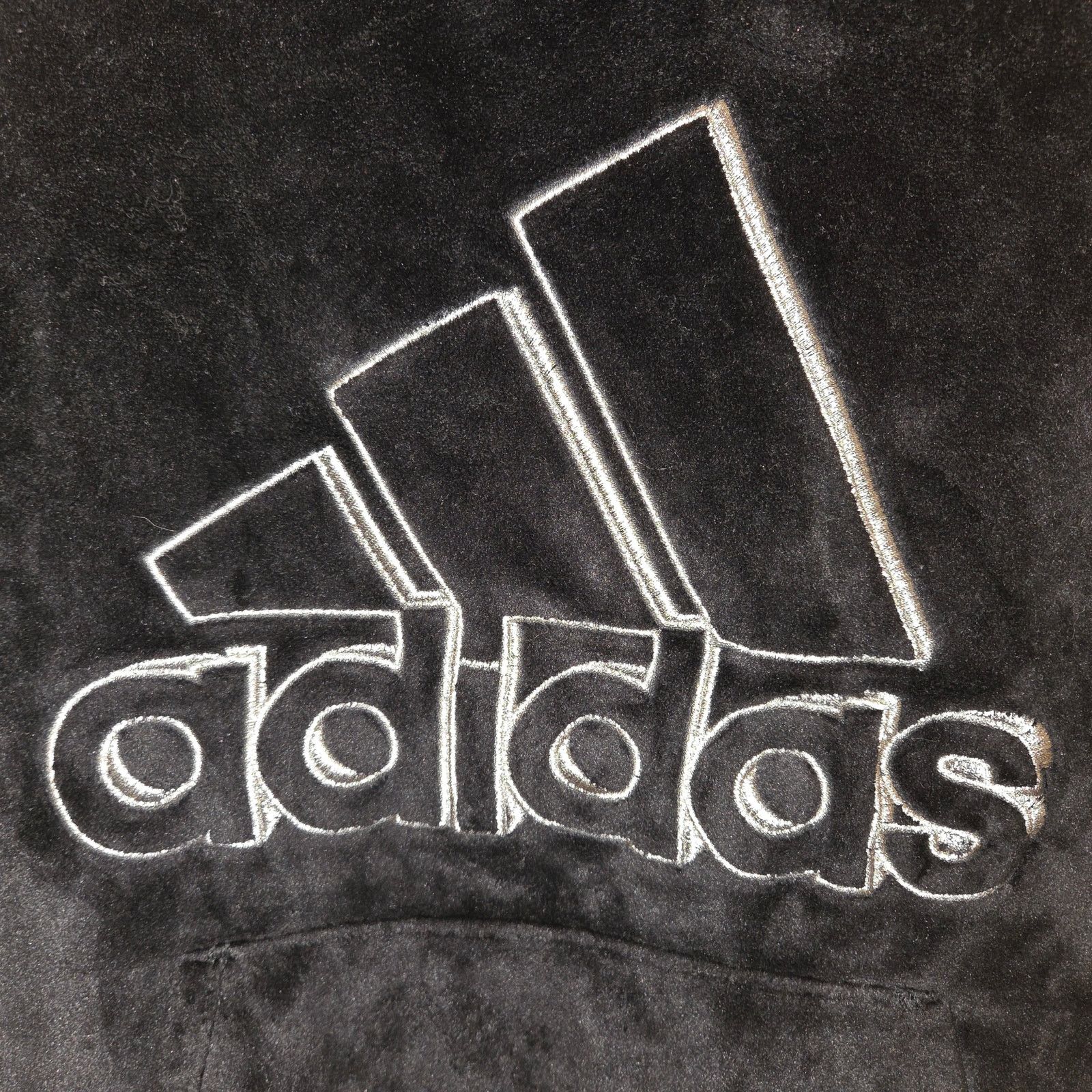 Adidas Adidas Black Velour Pullover Hoodie Kids Size L-14 Size US L / EU 52-54 / 3 - 5 Thumbnail
