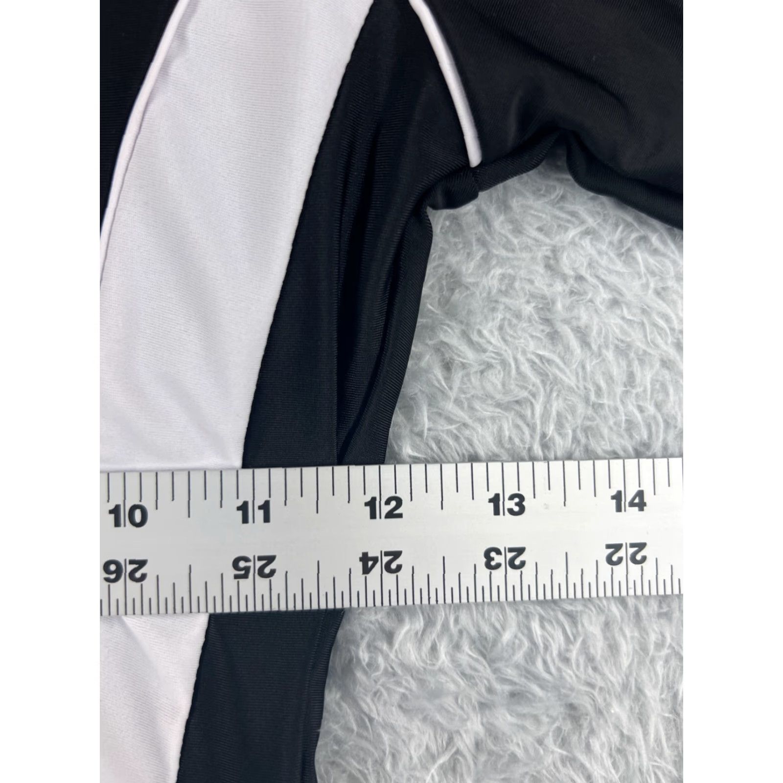 Vintage VINTAGE Women’s Black White Short Sleeve One Piece Swimsuit - Sports Surfing Nylon M Size 32" / US 10 / IT 46 - 7 Thumbnail