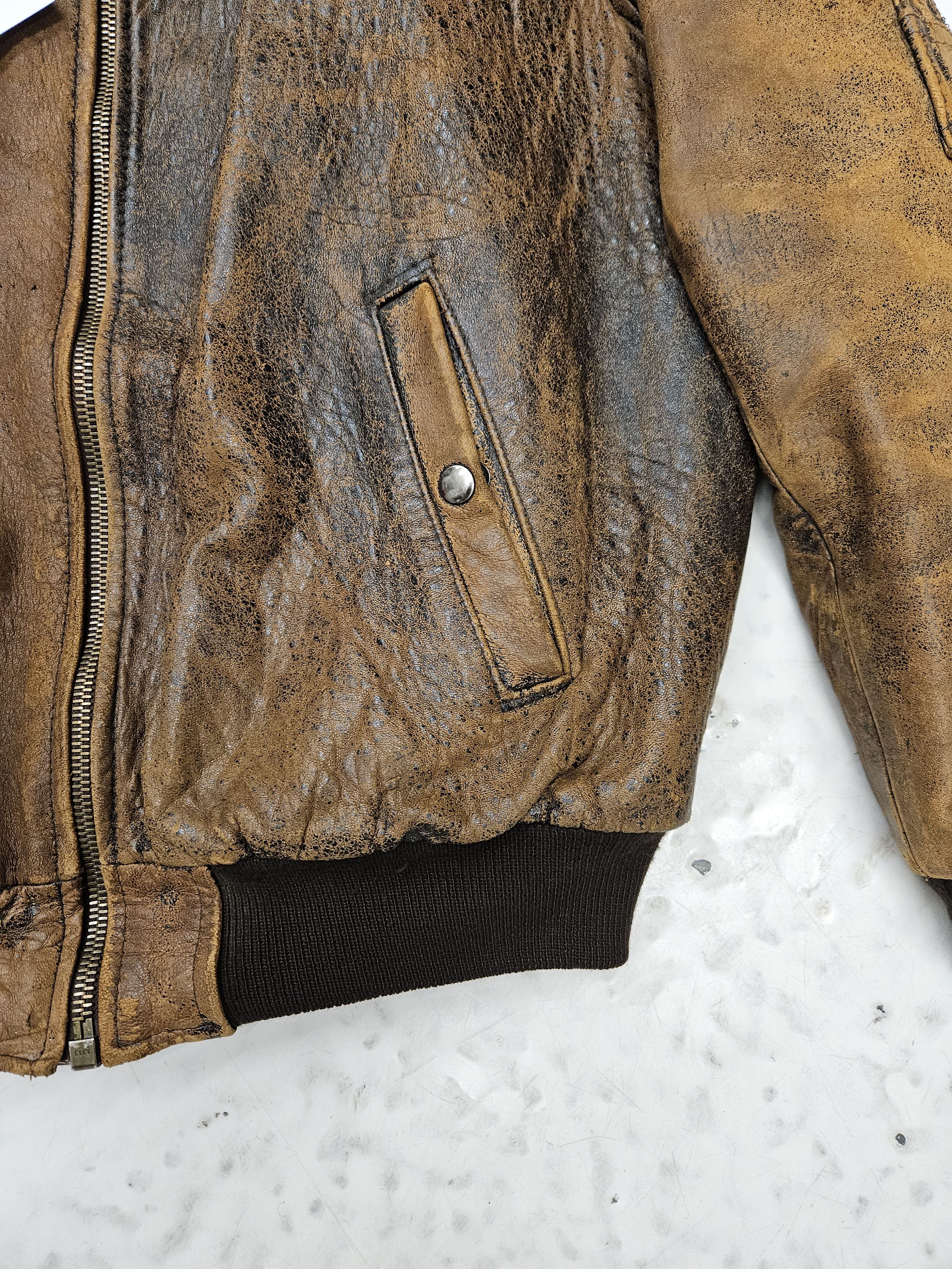 Chevignon Vintage chevignon distressed aviator bomber leather jacket Size US M / EU 48-50 / 2 - 7 Thumbnail