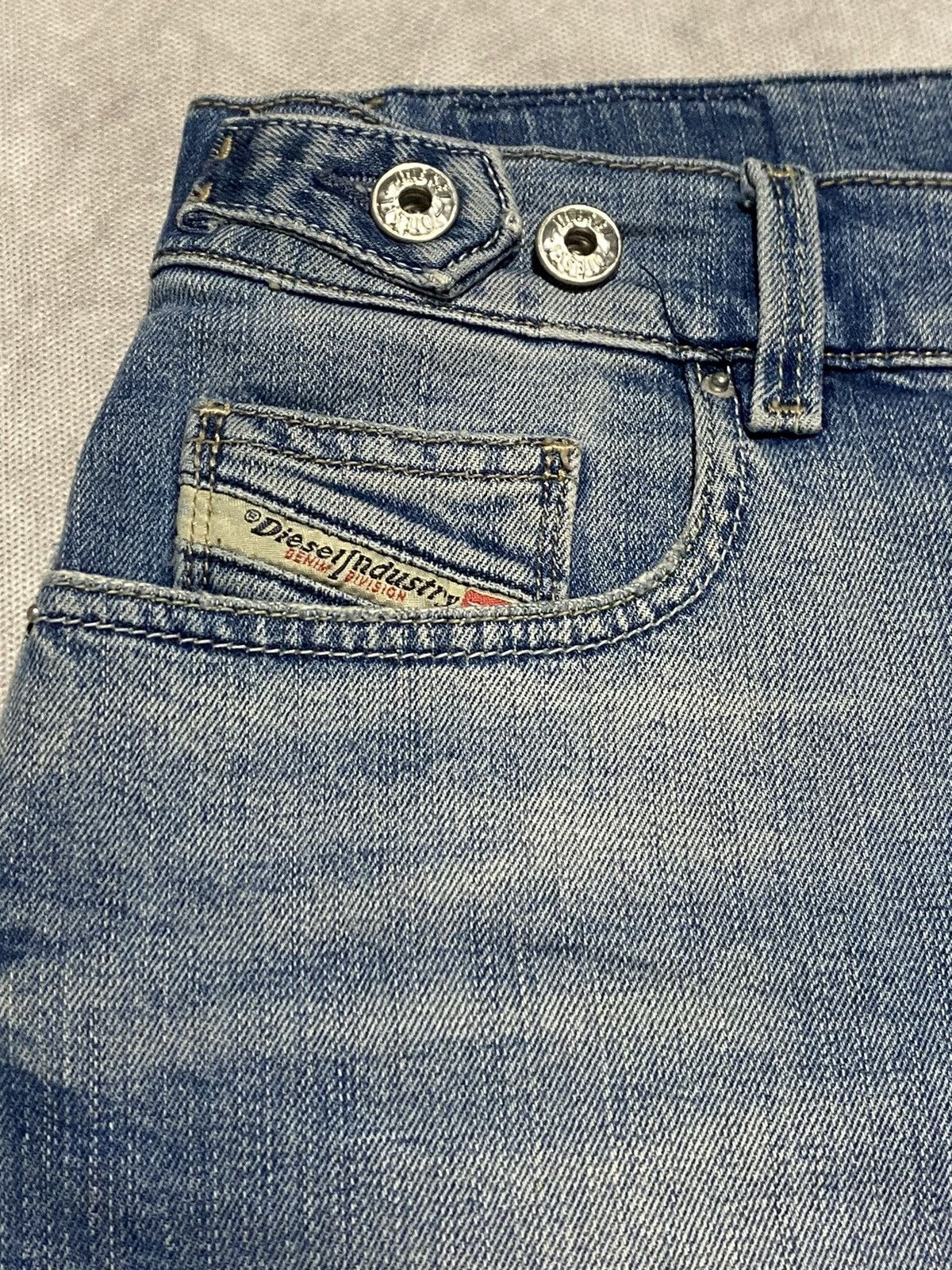Diesel × Vintage Vintage Diesel Y2K Denim Faded Skirt Size 27 Size 27" / US 4 / IT 40 - 3 Thumbnail