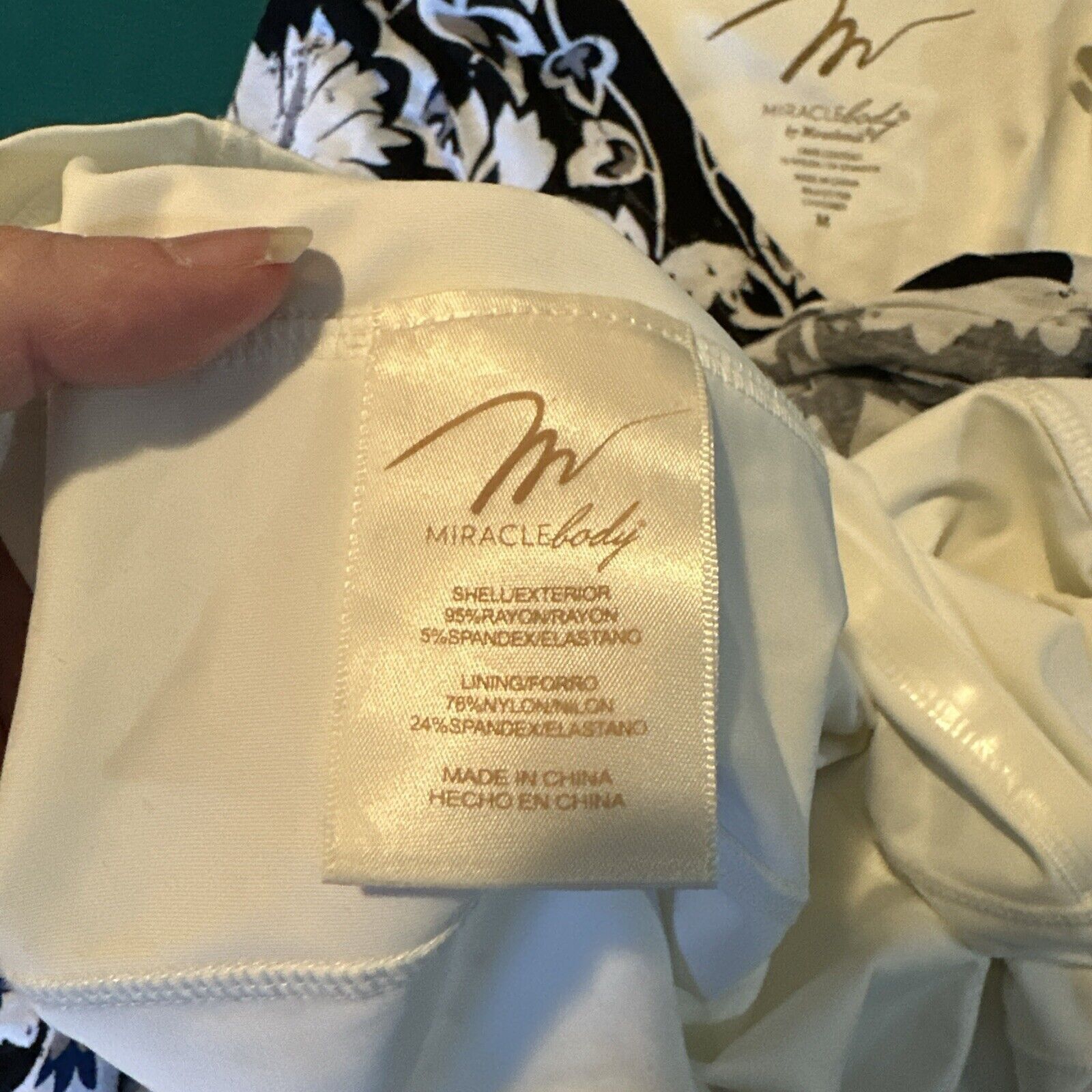 Other Miraclebody by Miraclesuit Tunic Top with Shapewear M Size M / US 6-8 / IT 42-44 - 9 Thumbnail