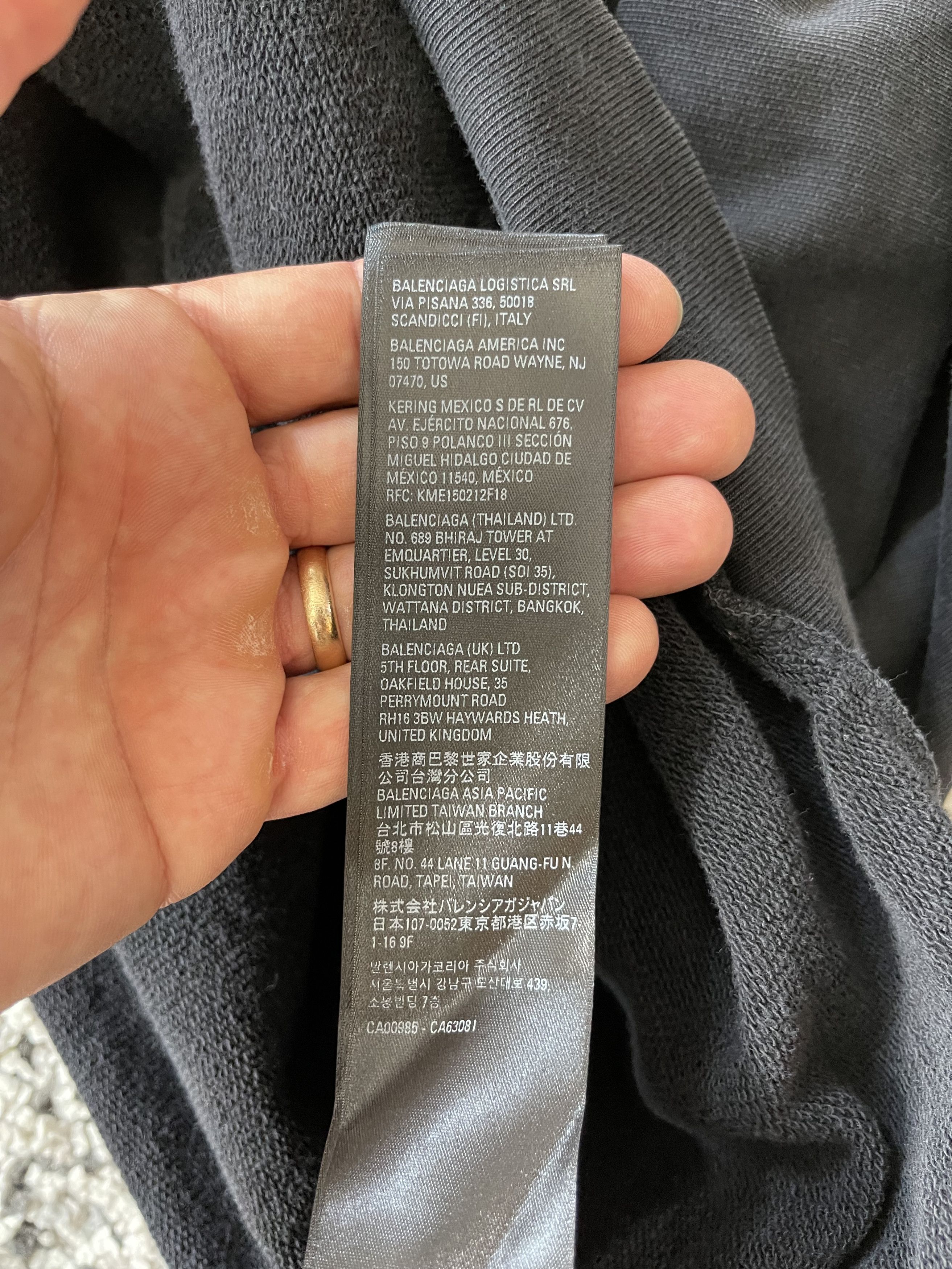 Balenciaga New Apple Be Different Layered Hoodie Rare Size (5) XXL Size US XXL / EU 58 / 5 - 18 Thumbnail