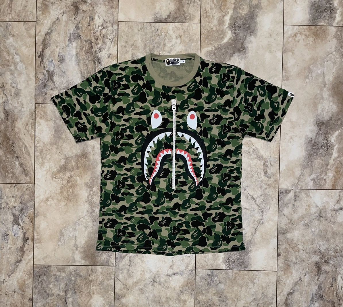 A BATHING APE BAPE ABC CAMO SHARK TEE MENS XL