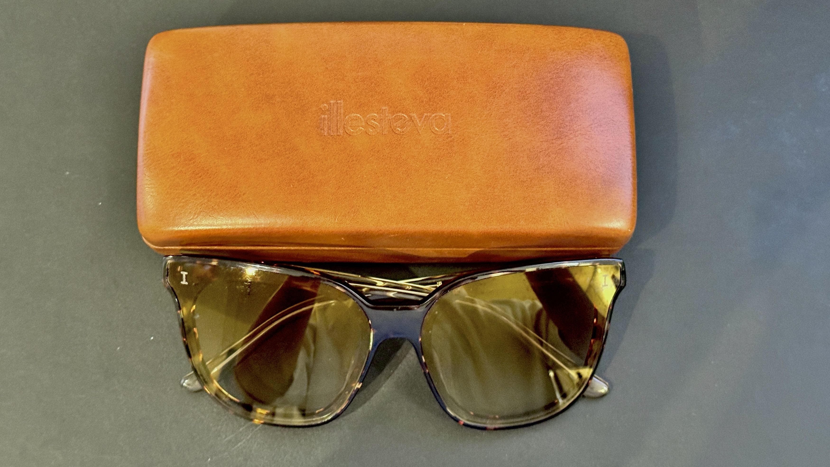Illesteva Women's Illesteva "Camille" Tortoise Brown Sunglasses (67mm) Size ONE SIZE - 9 Thumbnail