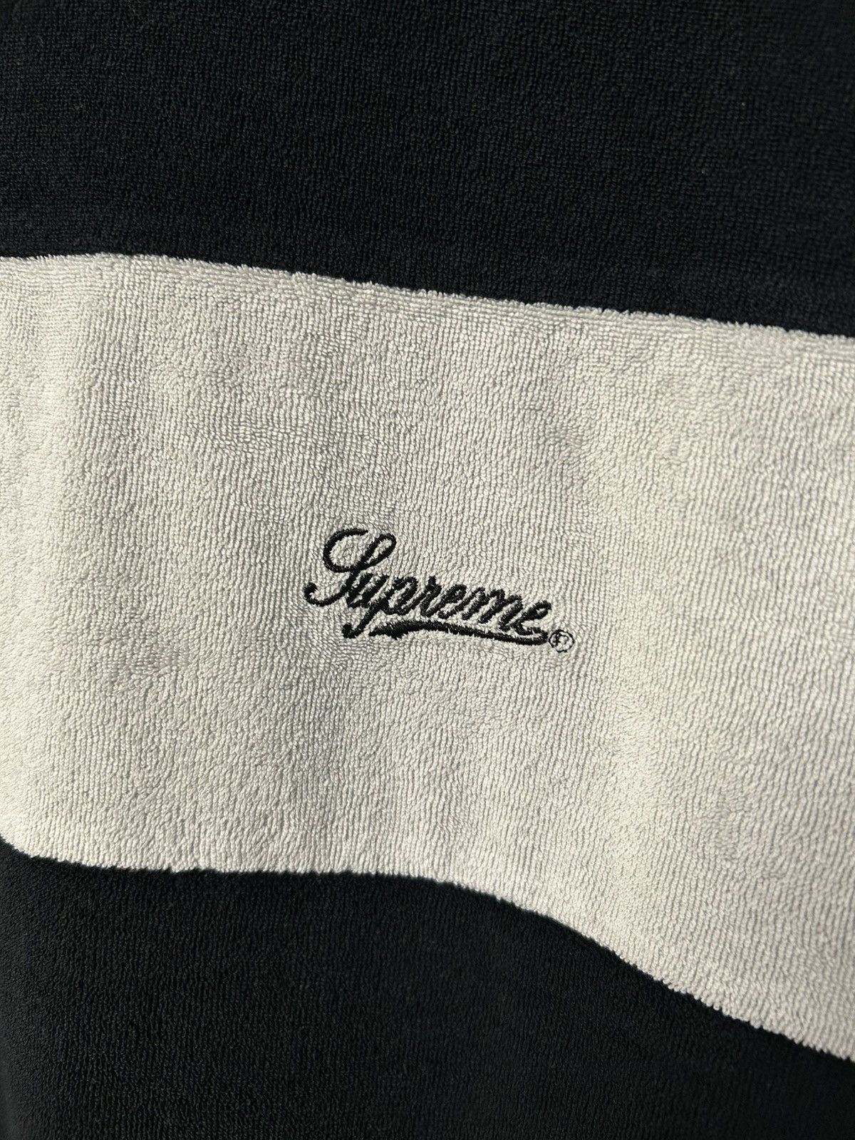 Supreme Supreme - SS18 Chest Stripe Terry Tee Schwarz🖤🤍 Size US M / EU 48-50 / 2 - 2 Thumbnail