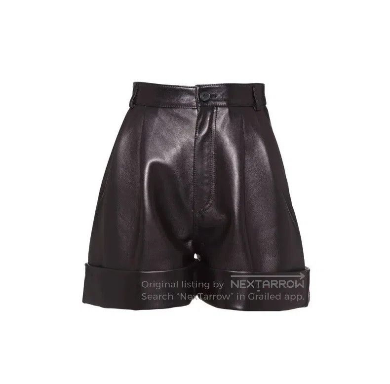 Miu Miu Miu Miu 38 Leather shorts Size 22" - 2 Thumbnail