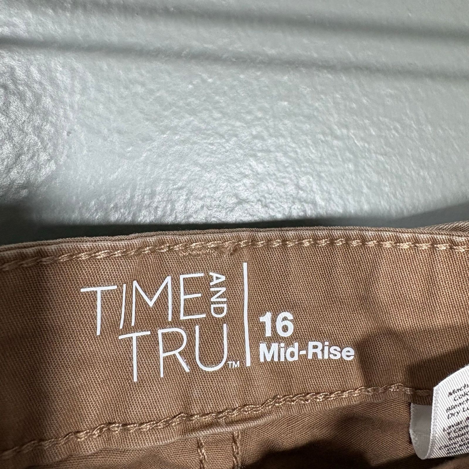 Other Time & Tru Brown Utility Gorpcore Cargo Mid Rise Shorts - 16 Size 38" / US 16 / IT 52 - 4 Thumbnail
