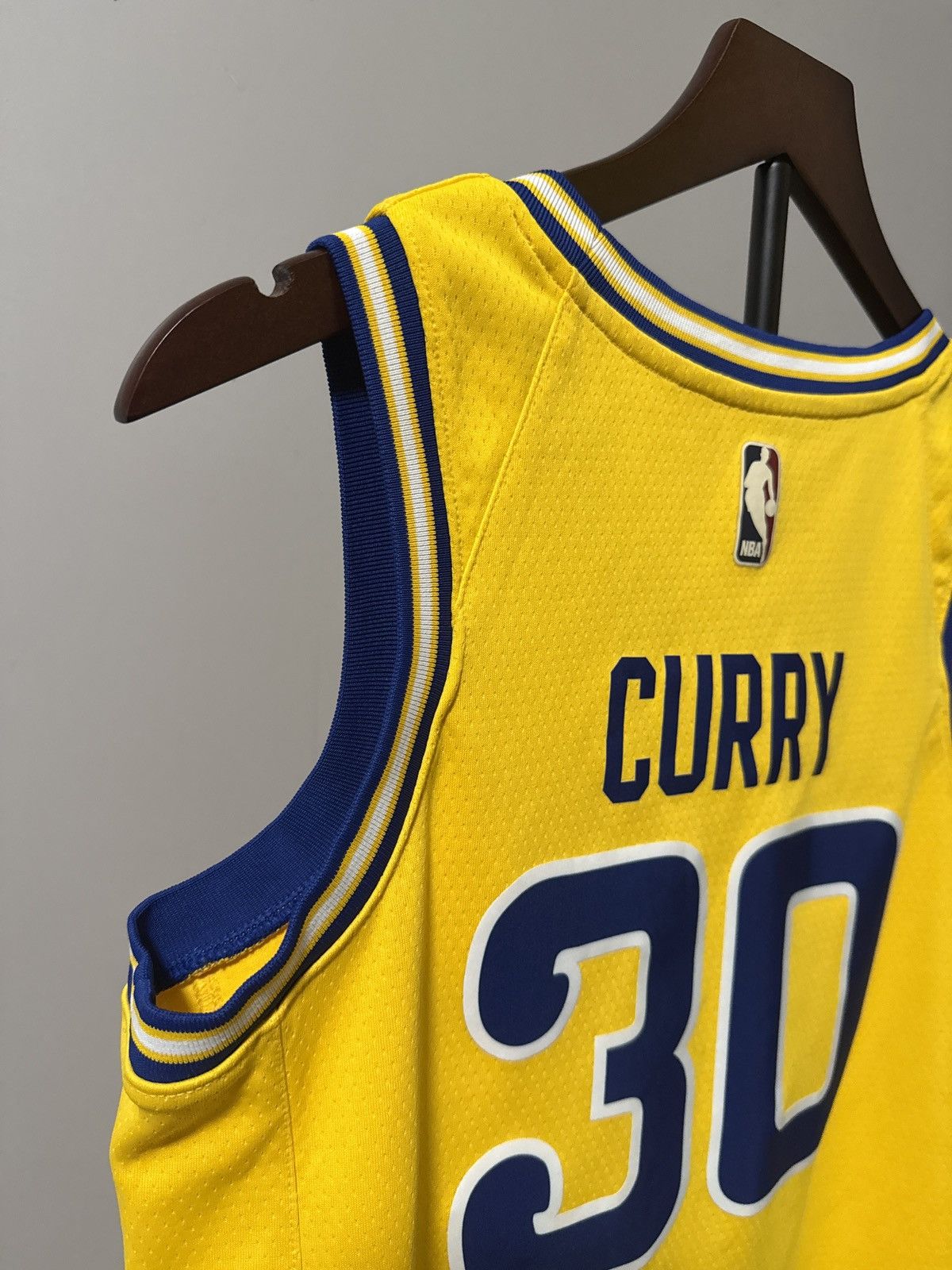 Nike Retro Golden State Warriors Jersey Size US S / EU 44-46 / 1 - 9 Thumbnail